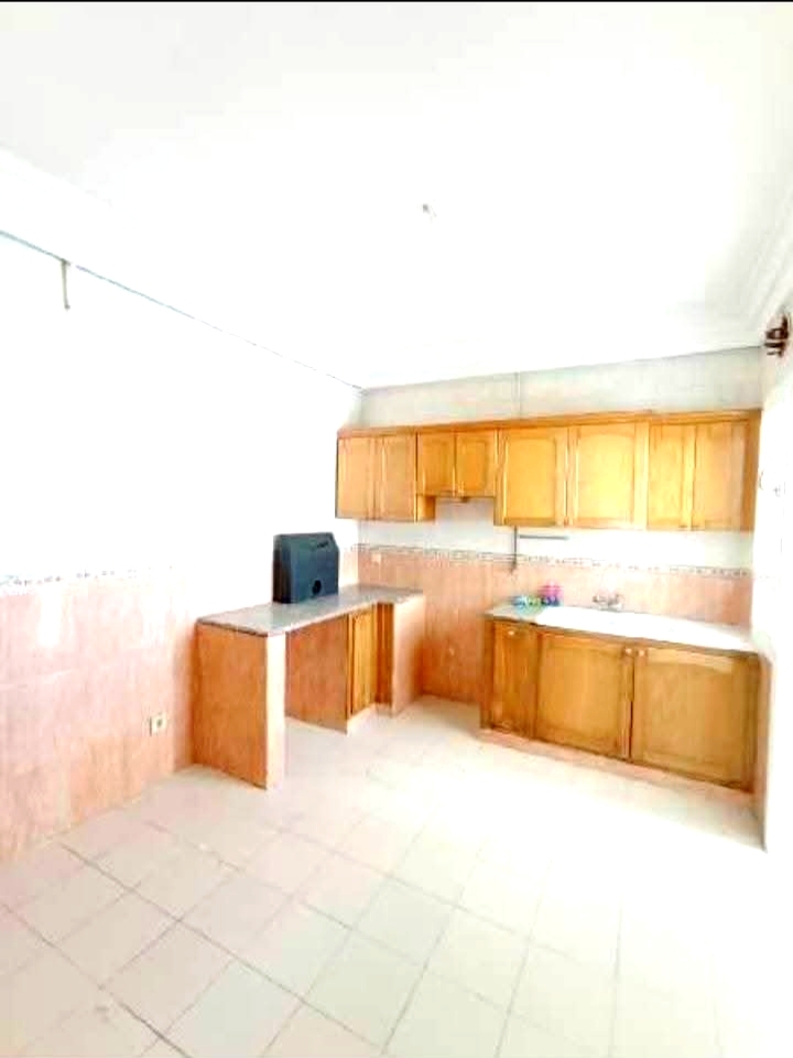 Ariana Ville Cite Ennasr 2 Location Appart. 4 pices Spacieux appartement s3