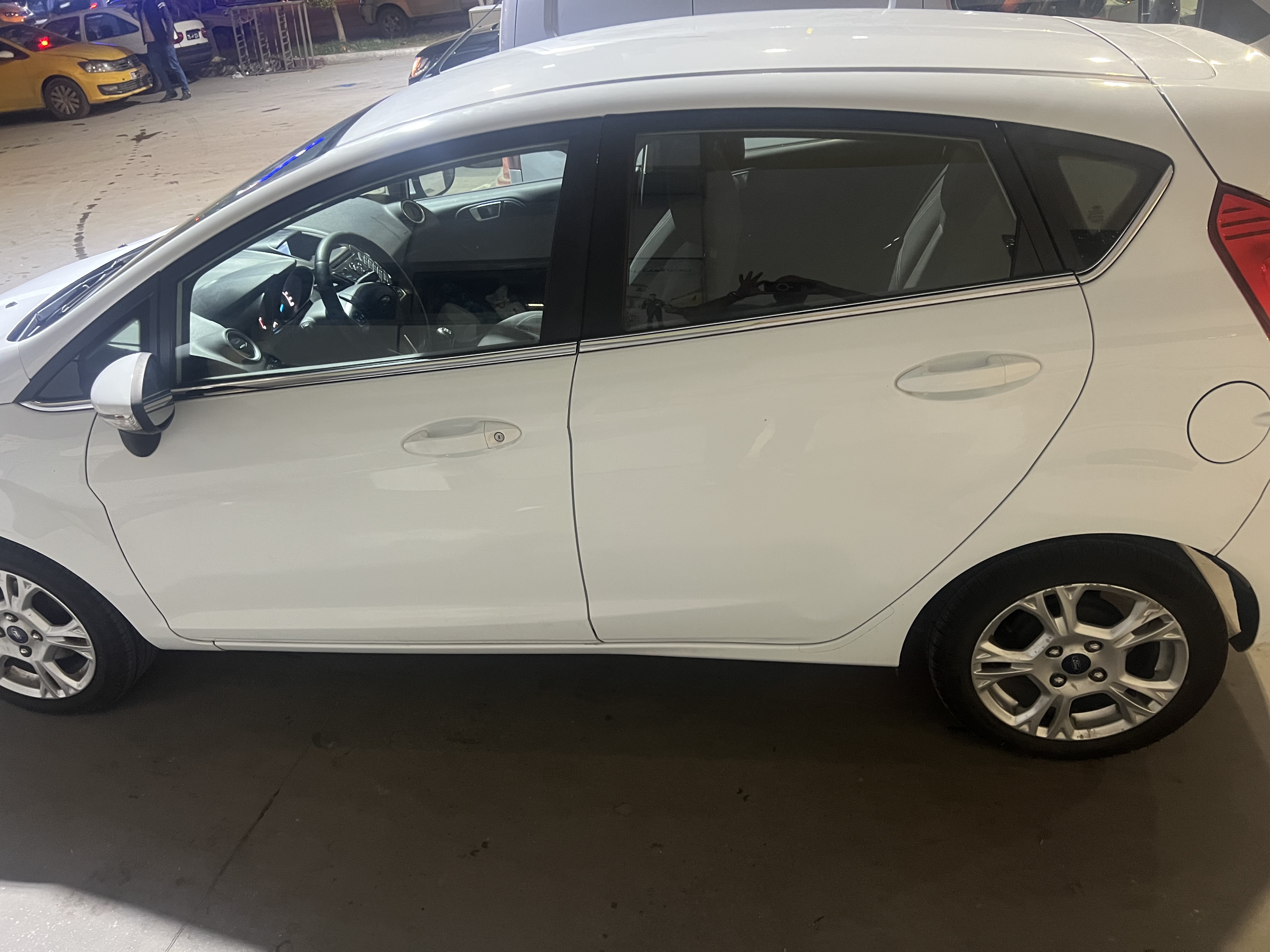 La Marsa Berge Du Lac Ford Fiesta Belle fiesta ecobost titanum