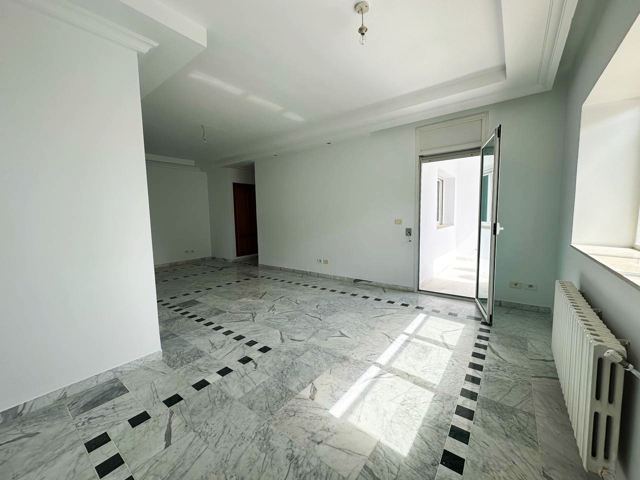 Ariana Ville Cite Ennasr 2 Vente Appart. 3 pices Nasser2 gd et bel appartement