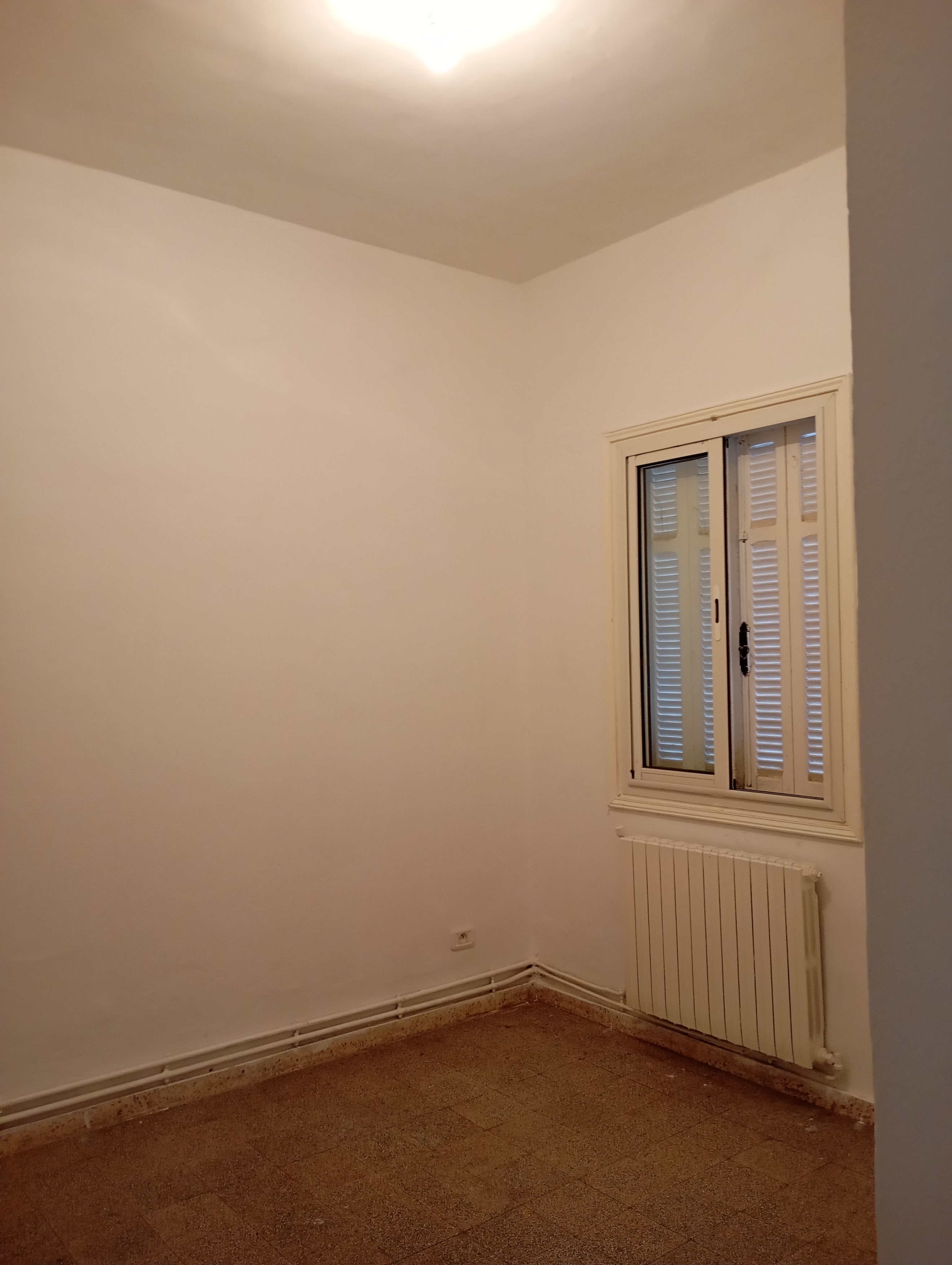 El Menzah El Menzah 1 Location Appart. 4 pices Un grand appart  usage de bureau