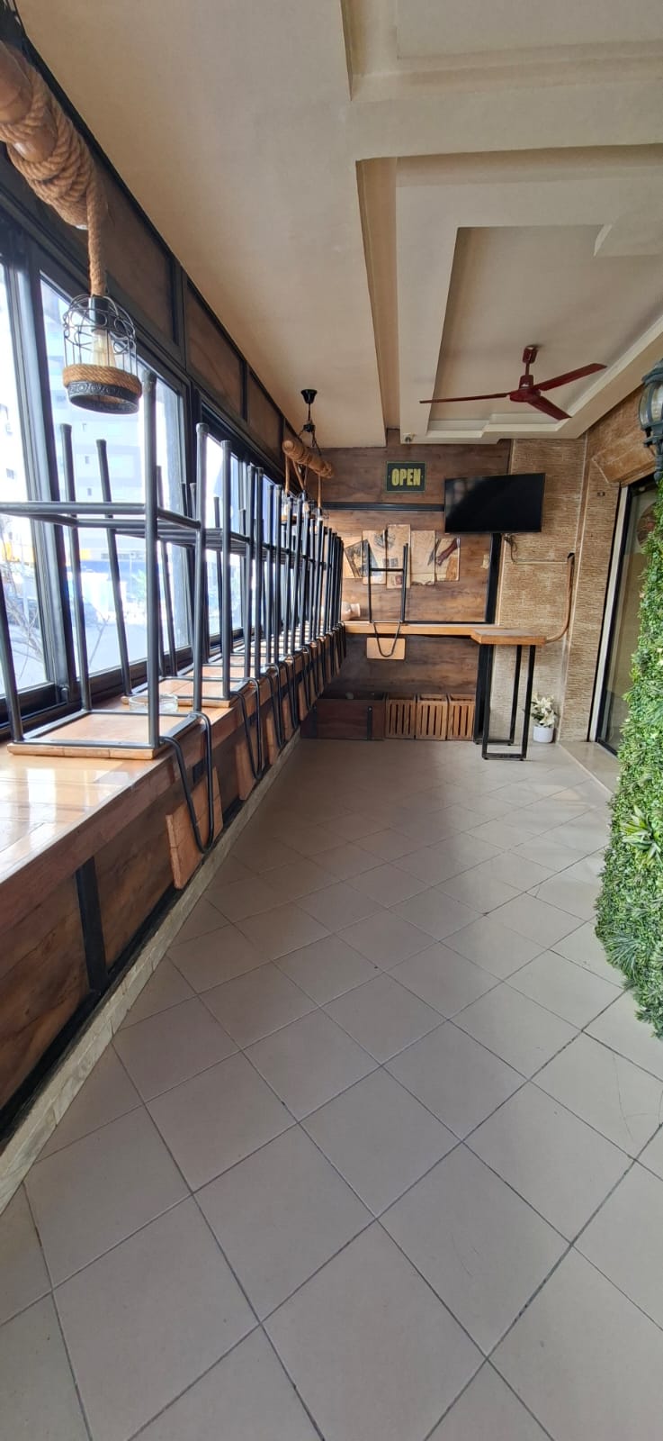 La Marsa&nbsp;El Aouina&nbsp;Bureaux & Commerces&nbsp;Fond de Commerce&nbsp;Fonds de commerce  caf�t�ria  laouina tunis