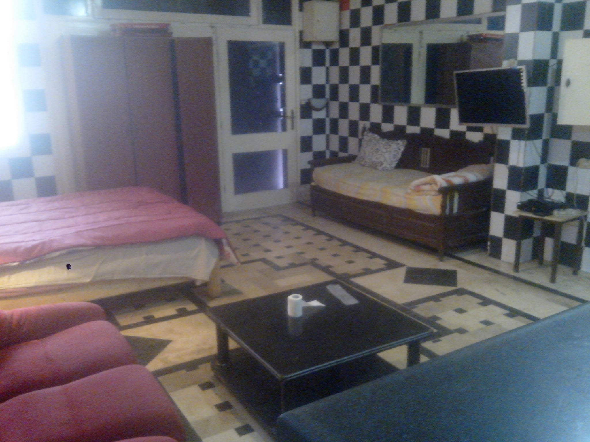 Bab Bhar Bab Bhar Location Appart. 1 pice Grand appt s0 meubl prs horloge av borguiba