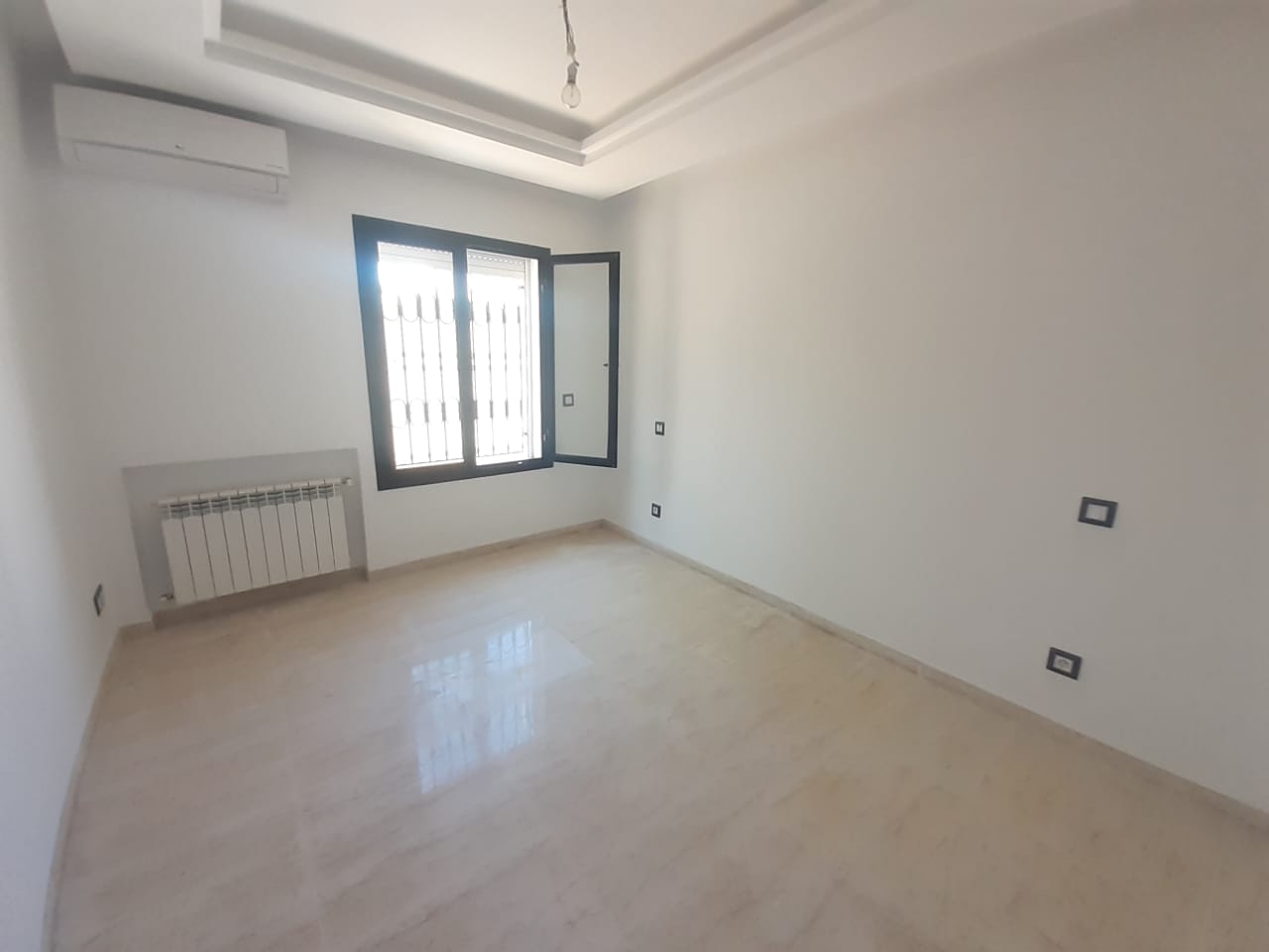 La Soukra La Soukra Location Appart. 4 pices S3 au rue du park la soukra