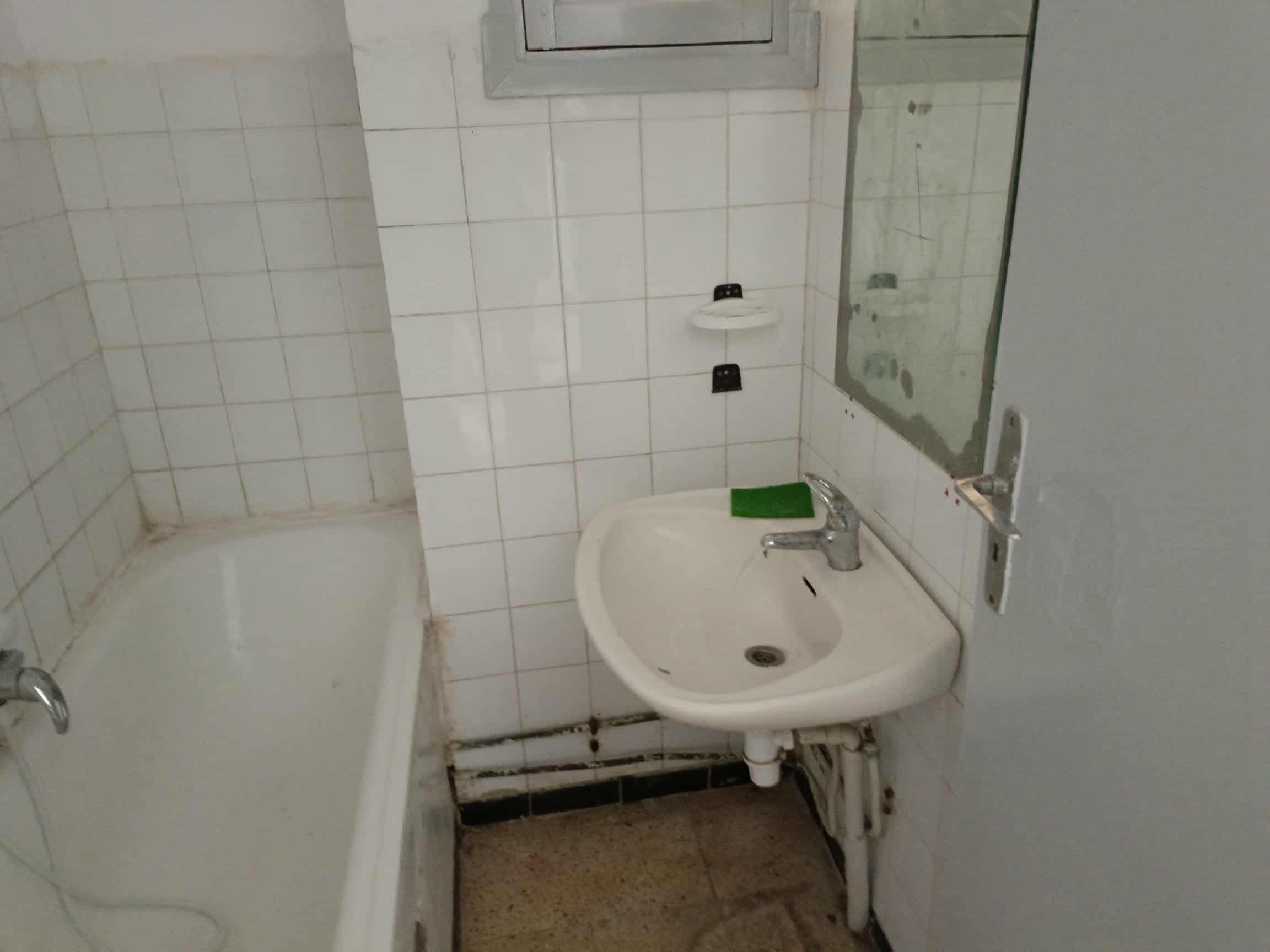 Sfax Est Cite El Messaadine Location Appart. 3 pices Appartement  route soukra