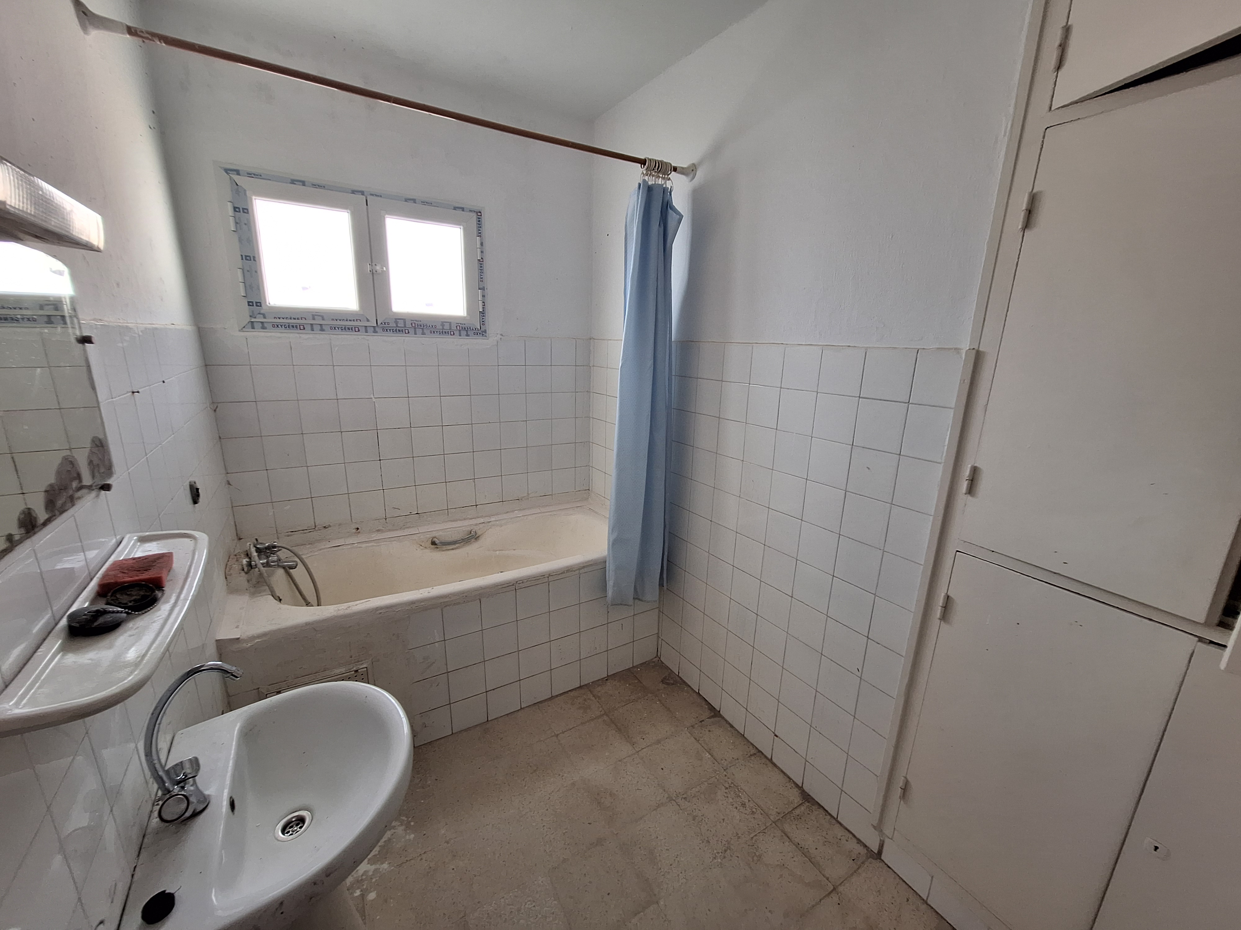 Cite El Khadra Cite Oplympique Location Appart. 2 pices Appartement salon et 2 chambres non meubl