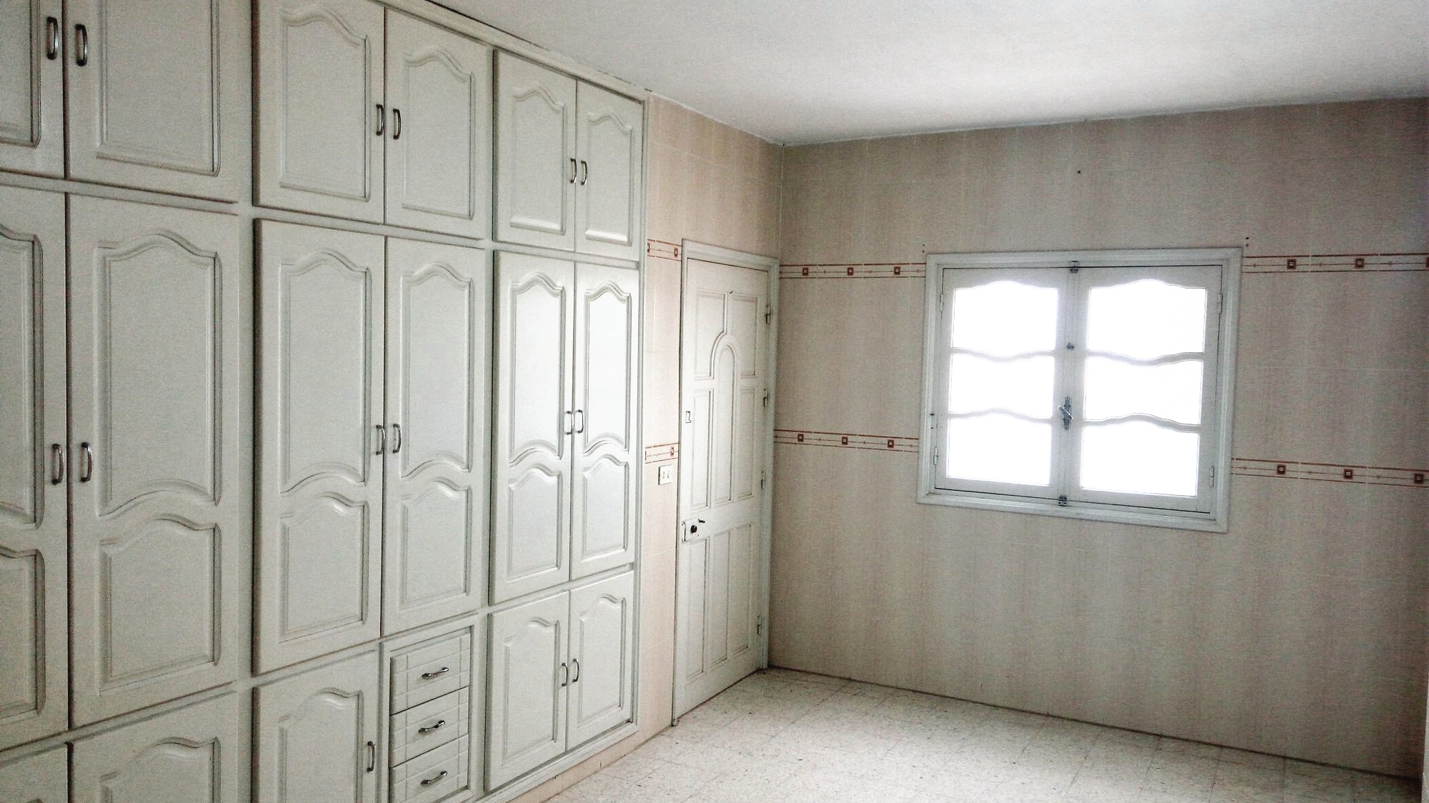 Sakiet Eddaier Essaltania Location Appart. 3 pices Grande appartement