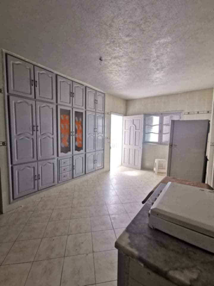 Sakiet Eddaier Essaltania Location Appart. 3 pices Grande appartement