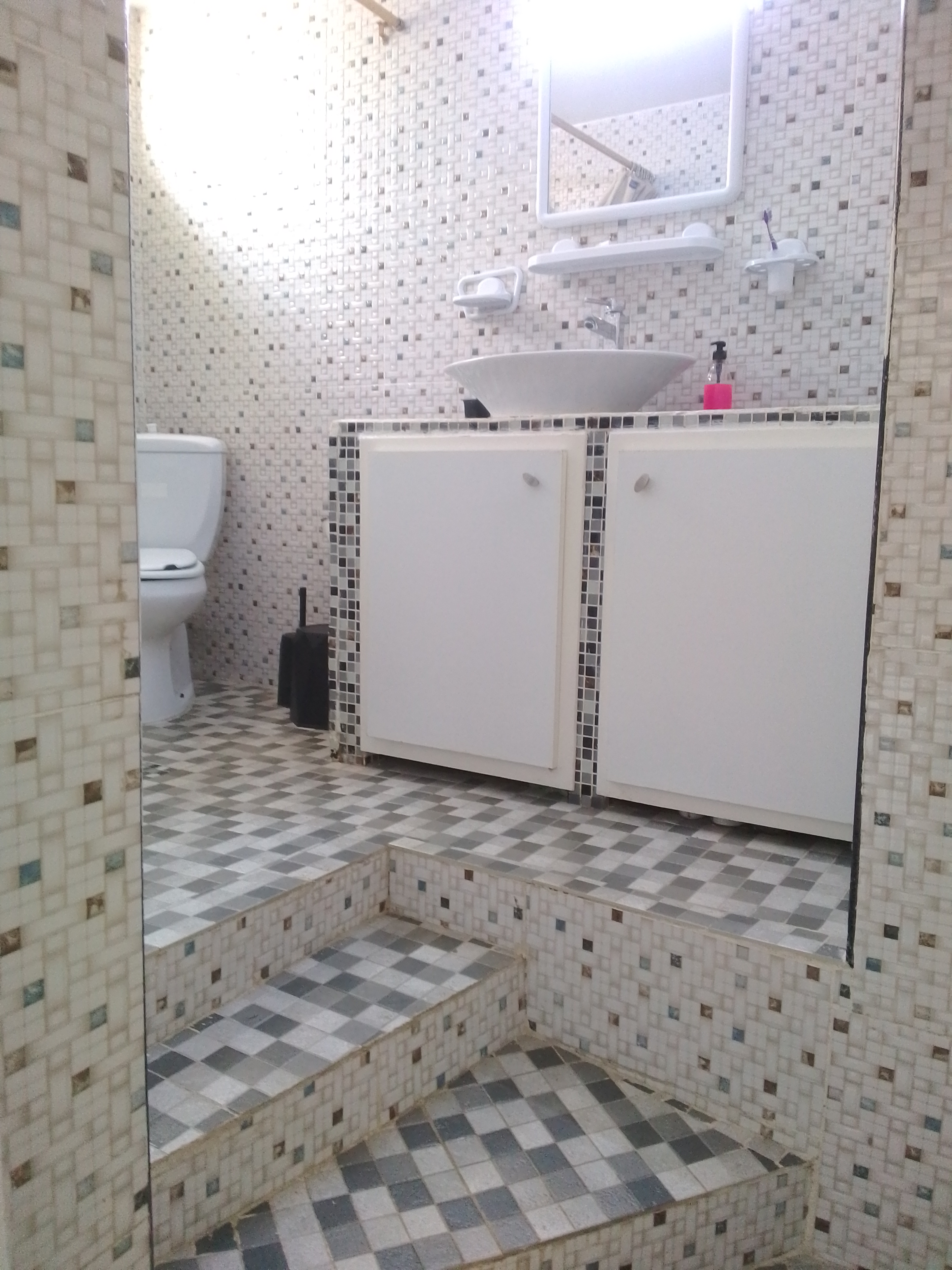 Bizerte Nord Cite El Korniche 2 Location Appart. 3 pices Grand  studio meubl