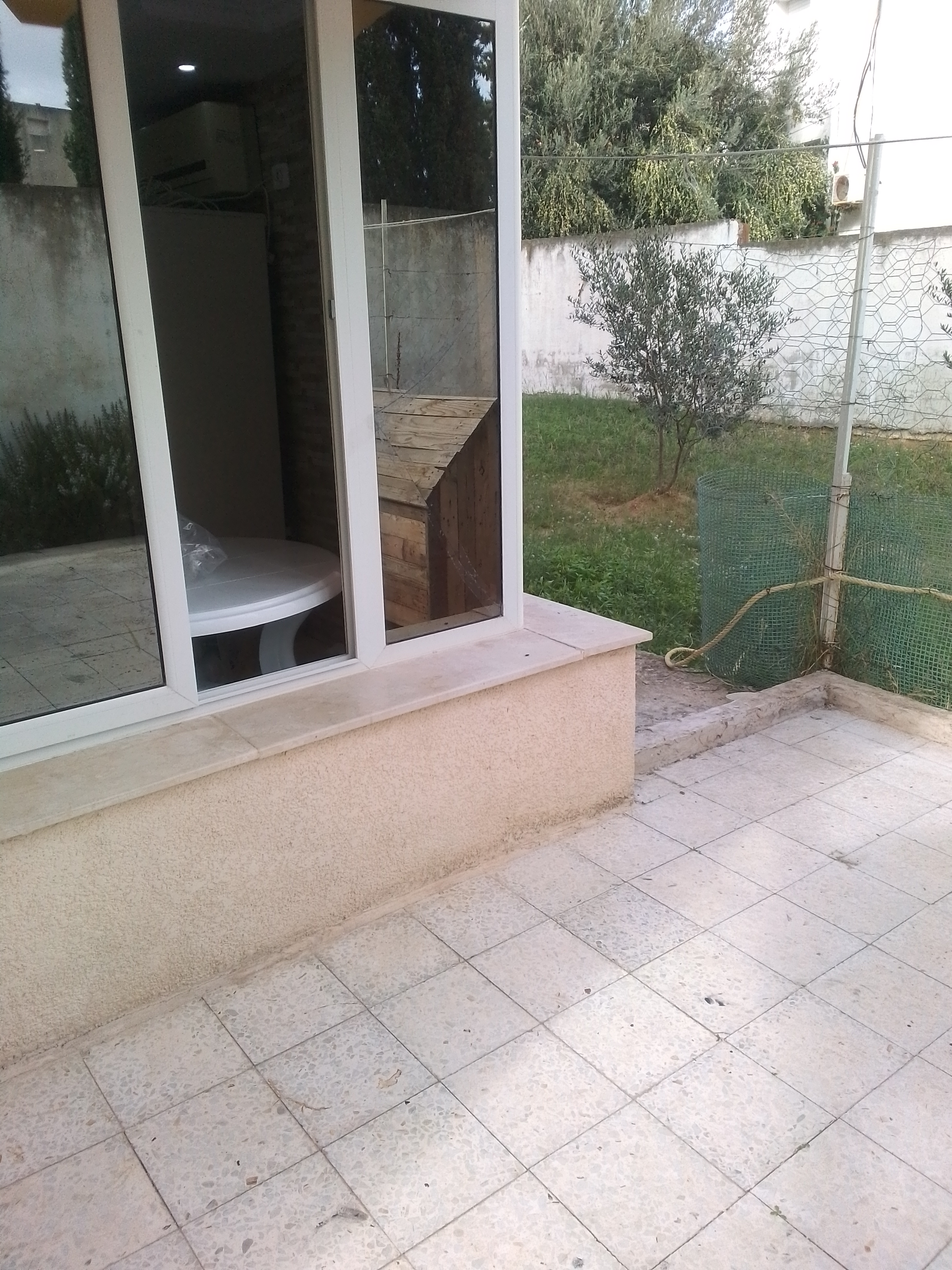 Bizerte Nord Cite El Korniche 2 Location Appart. 3 pices Grand  studio meubl