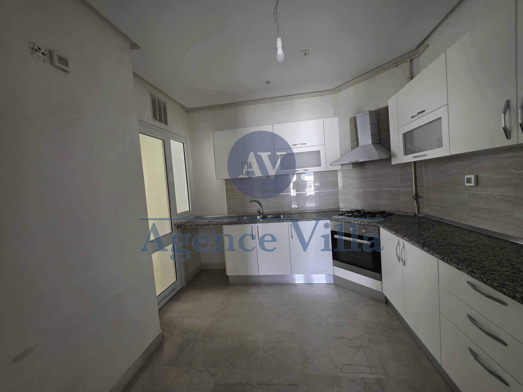 Ain Zaghouan Jardins de Carthage Location Appart. 3 pices Un appartement s2  jardins de carthage