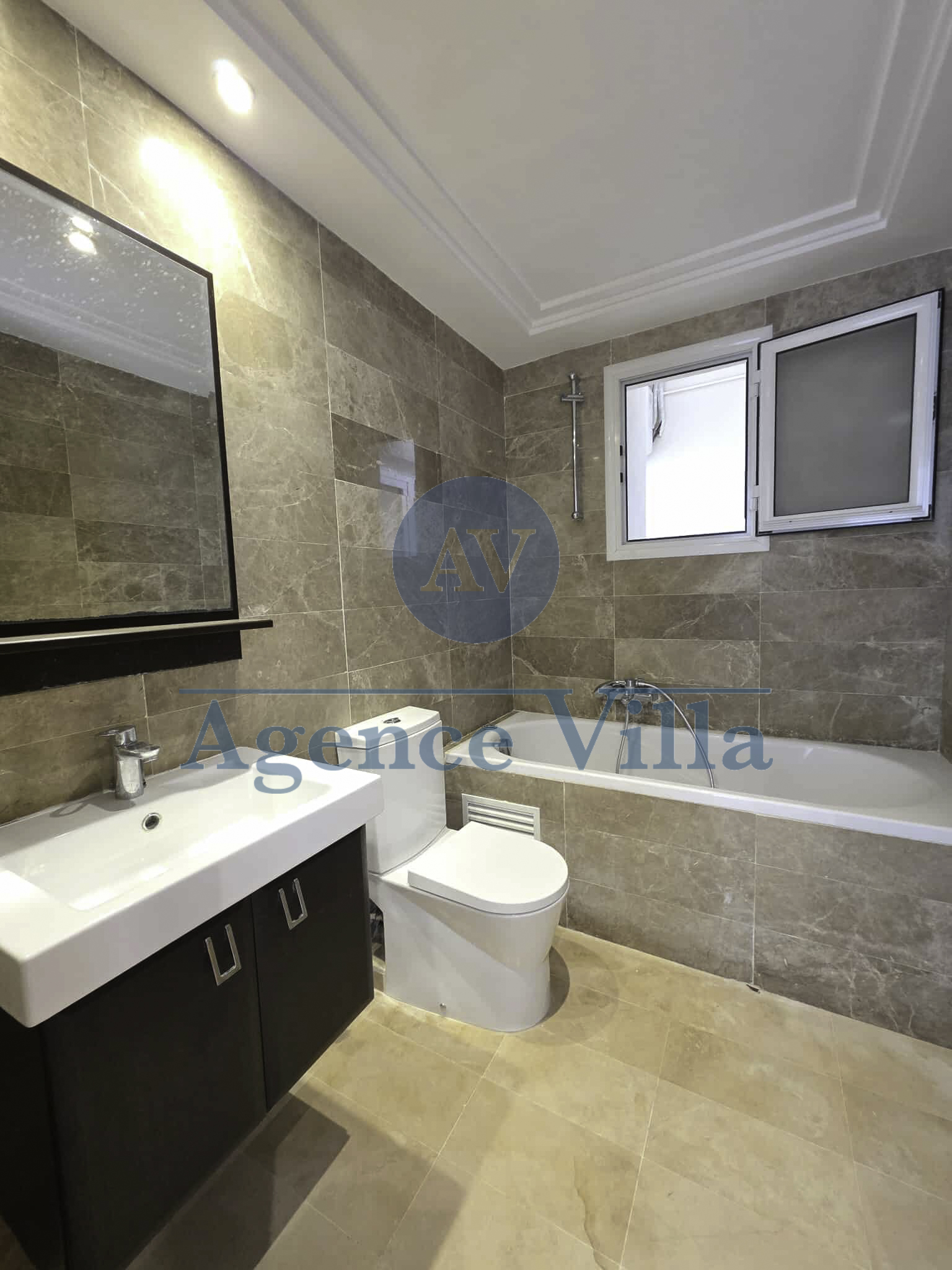 Ain Zaghouan Jardins de Carthage Location Appart. 3 pices Un appartement s2  jardins de carthage