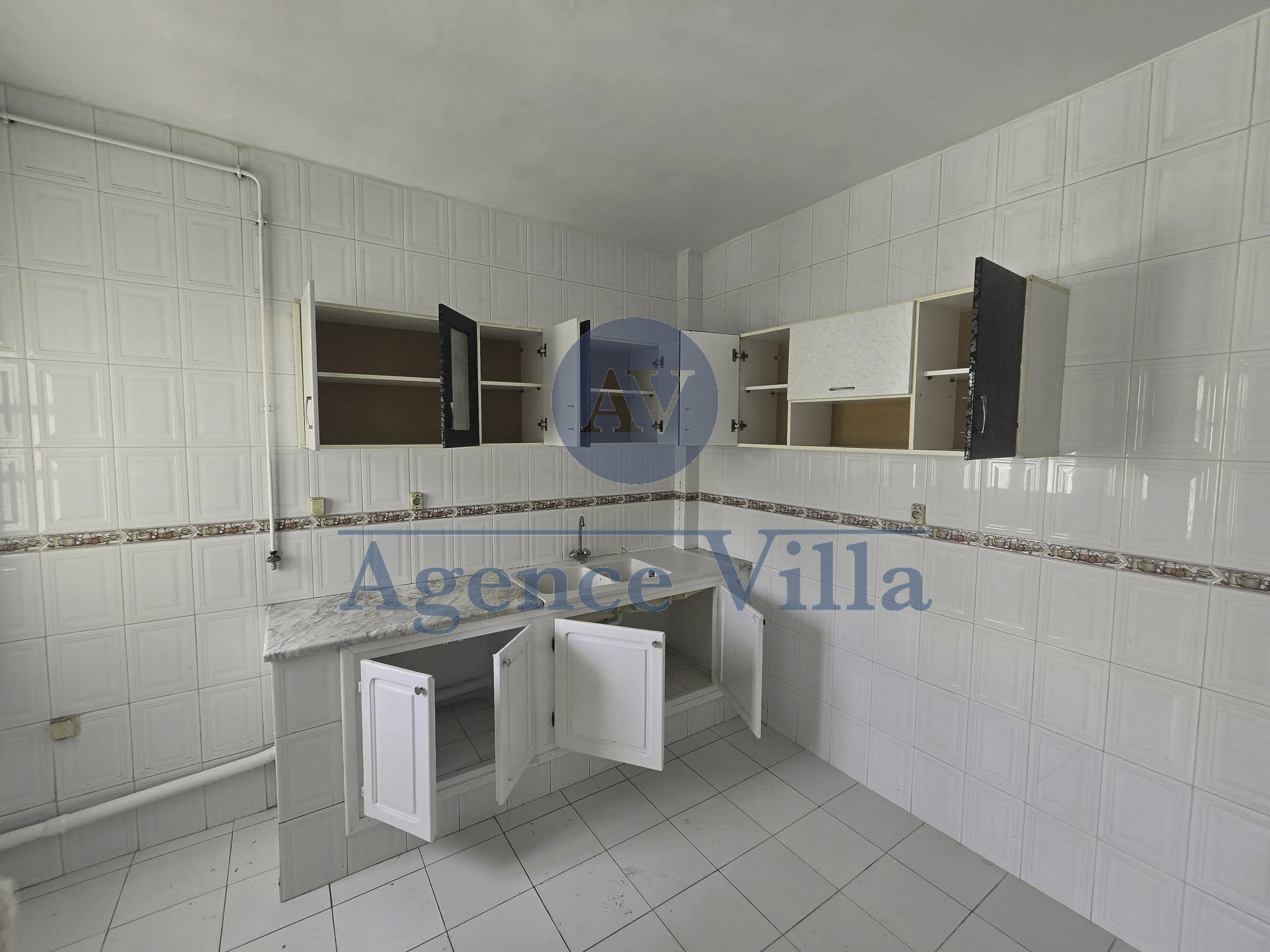 La Marsa El Aouina Location Appart. 4 pices Un appartement s3  l'aouina
