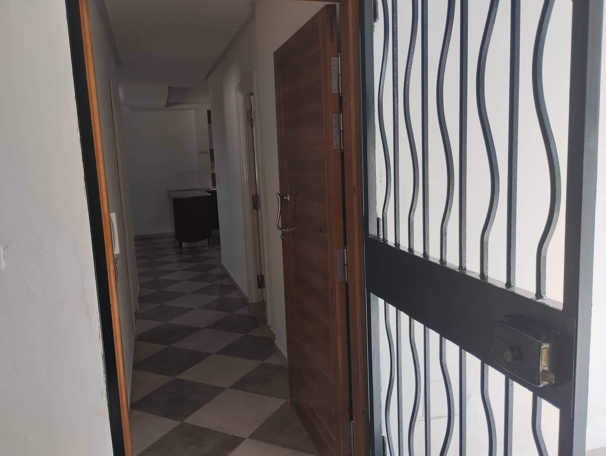 Bizerte Nord Cite El Korniche 1 Location Appart. 1 pice Studio s plus 1 non meubl  la corniche