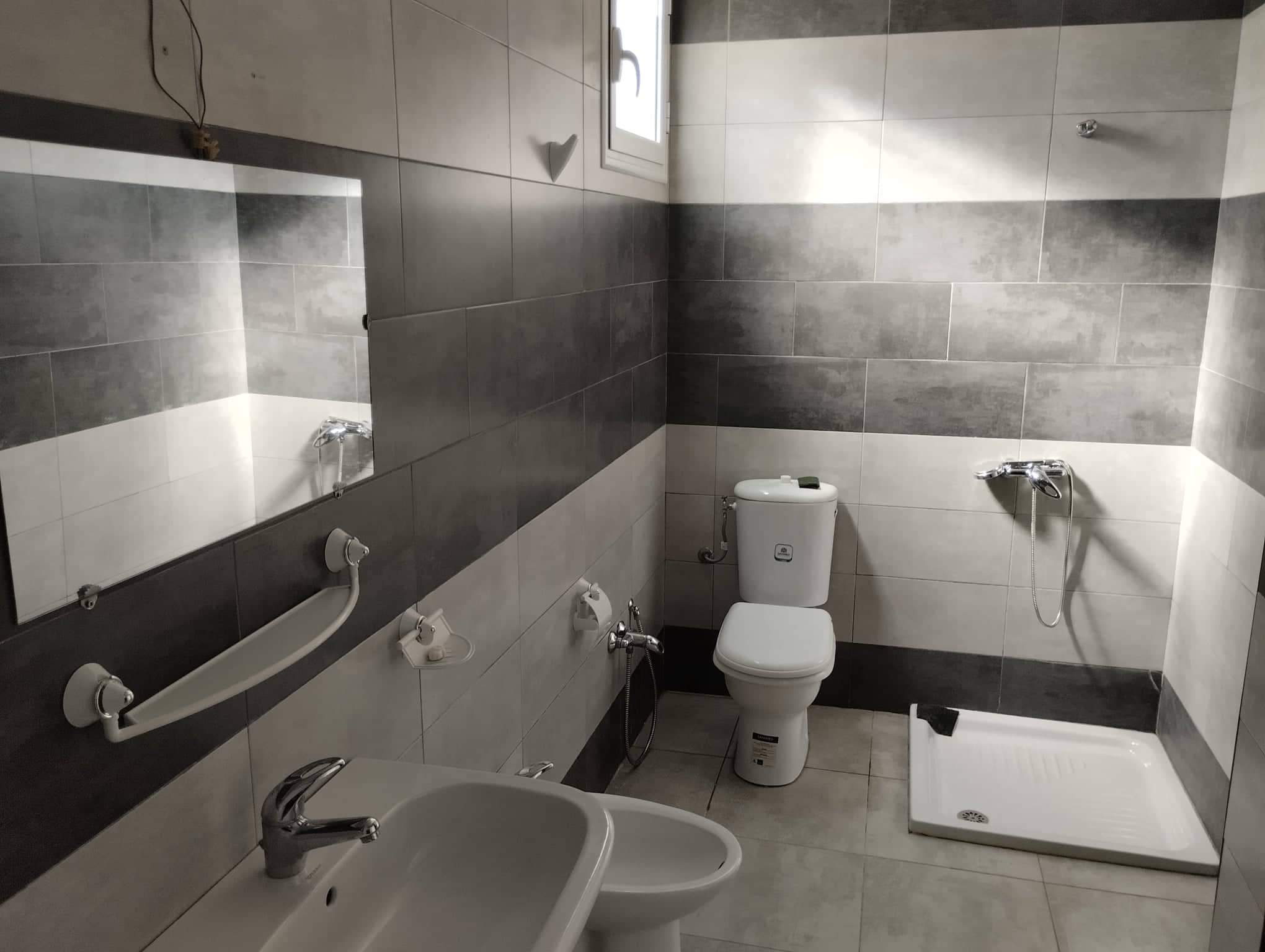 Bizerte Nord Cite El Korniche 1 Location Appart. 1 pice Studio s plus 1 non meubl  la corniche