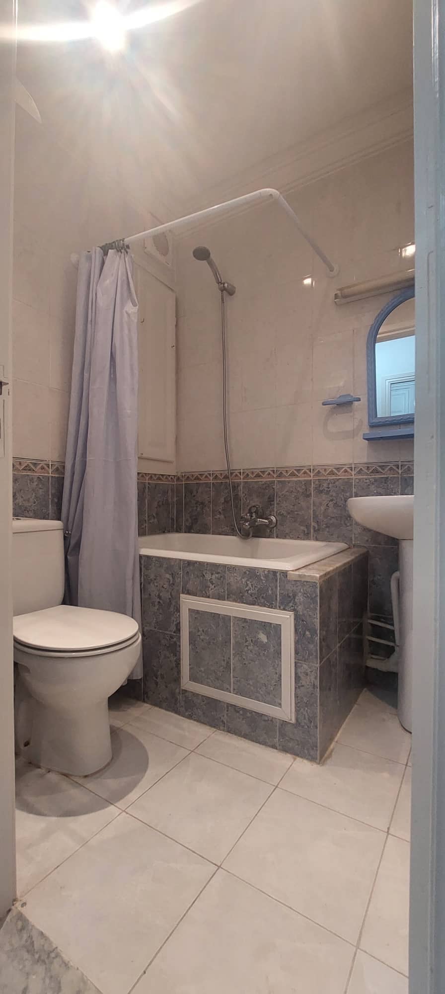 Raoued Cite Ennkhilet Location Appart. 2 pices Un studio meubl  rsidence mariam enkhilet