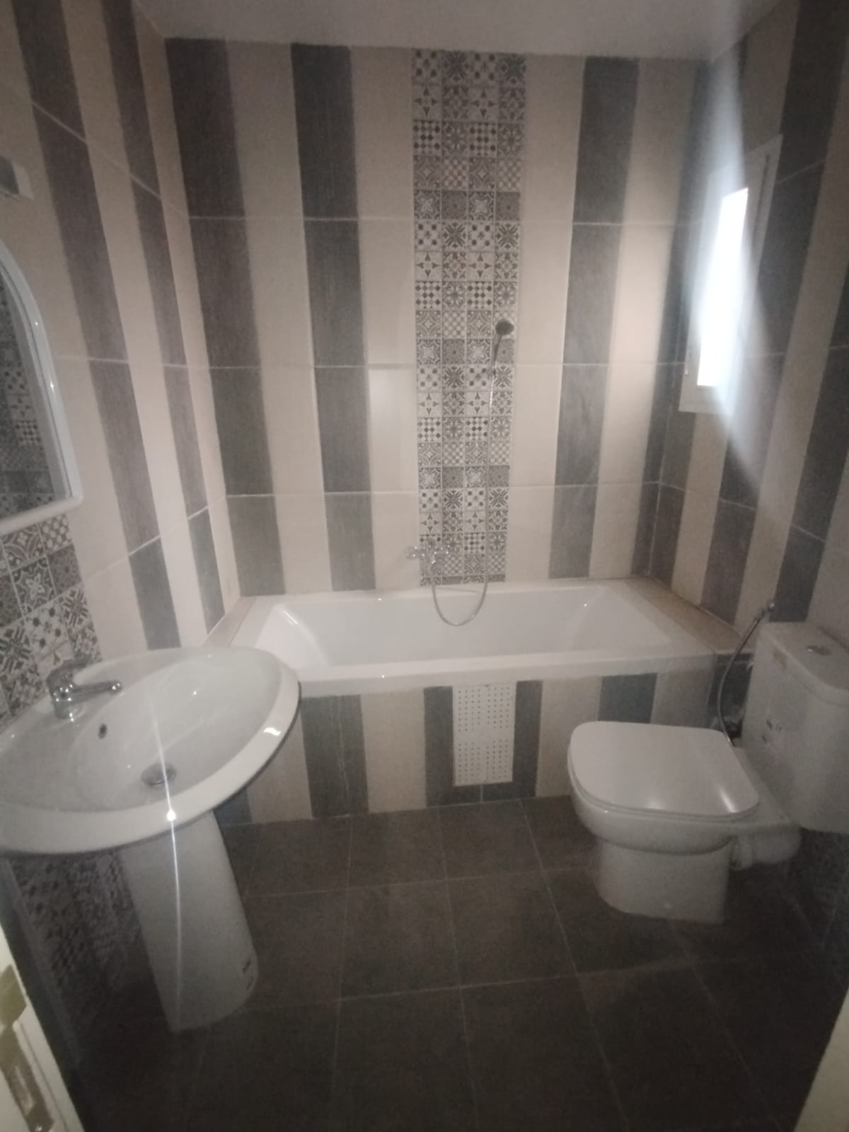 Hammam Chatt Borj Cedria Vente Appart. 2 pices Appartement en face mosque errahma