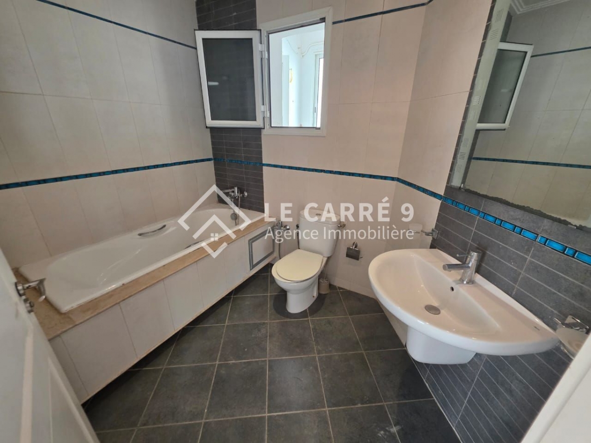 La Marsa El Aouina Location Appart. 3 pices Un s2 de 120m2  cit les palmeraies