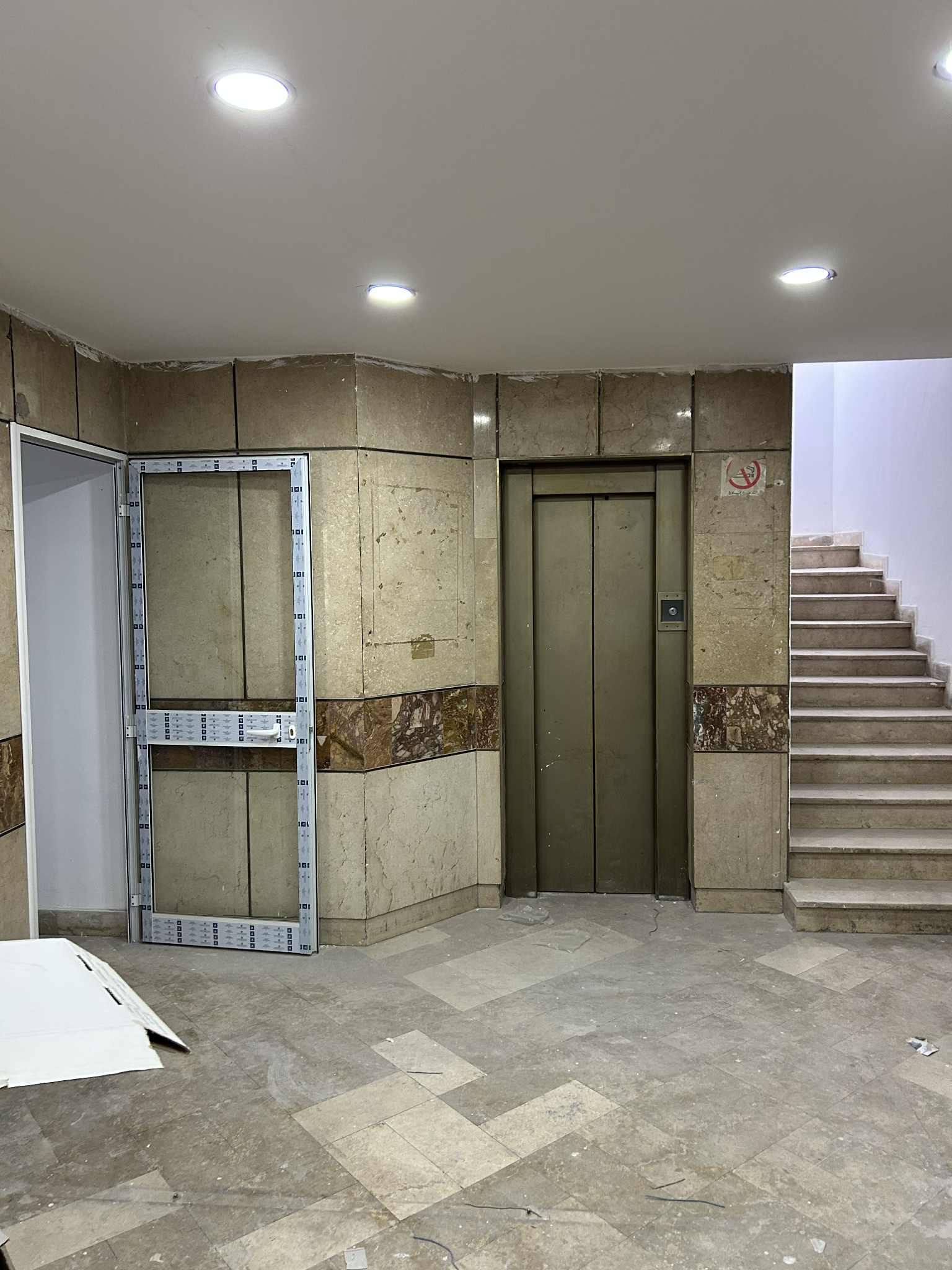 Bab Bhar Hedi Chaker Location Surfaces Imm tunis 1080 m2 l251002