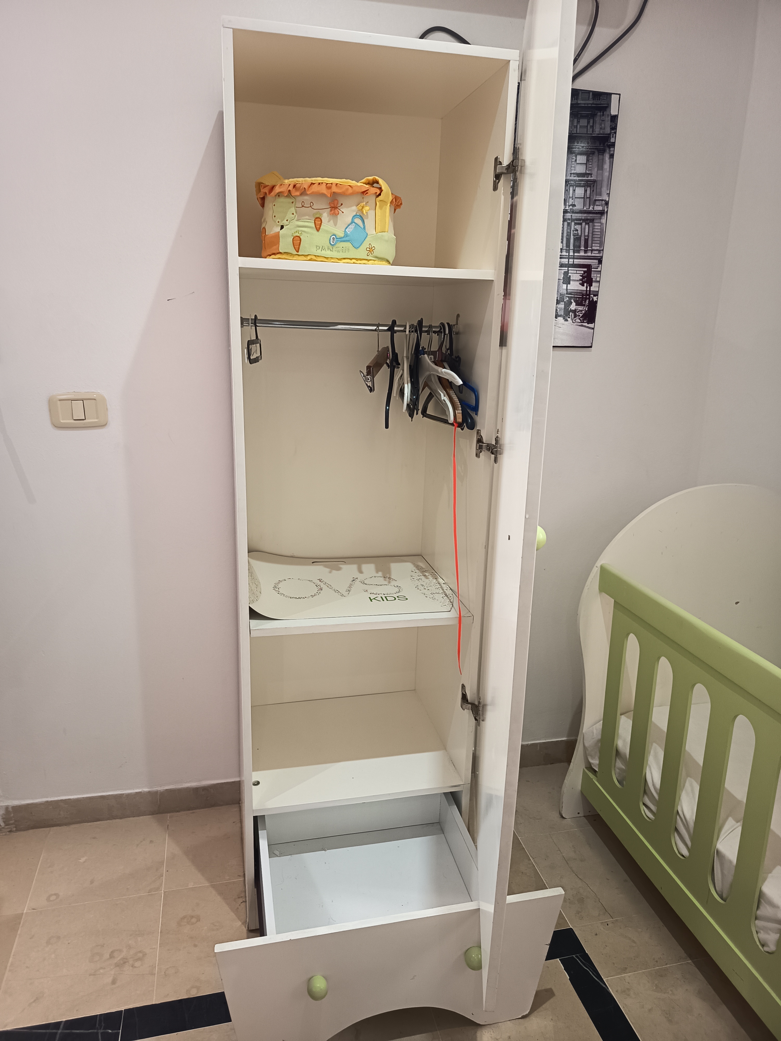 Ezzahra Ezzahra Lits et Equipements d'intrieur Autre Lit bb matelas armoire et accessoires offerts