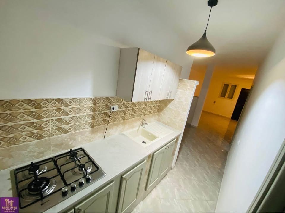 La Soukra&nbsp;Chotrana 1&nbsp;Location&nbsp;Appart. 2 pi�ces&nbsp;Appart s 1 a cote de mosqu�e erawdha