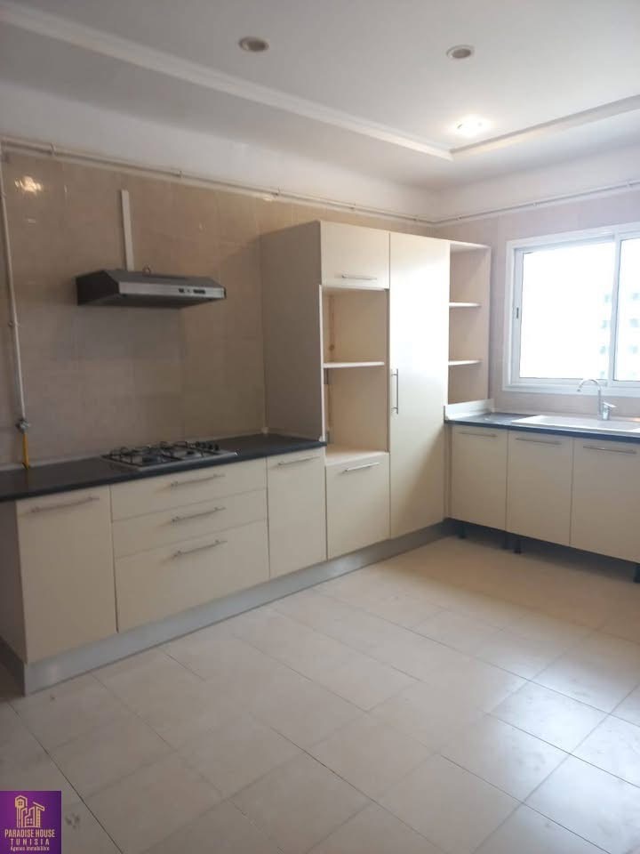 Ain Zaghouan Jardins de Carthage Location Appart. 4 pices Appart s 3 lumineux