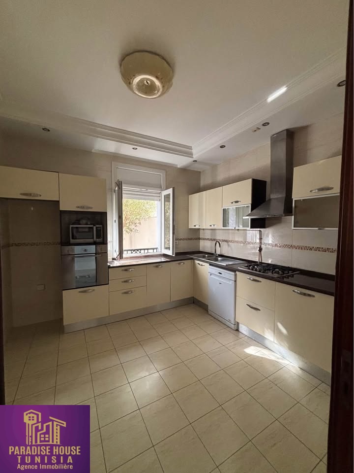 La Marsa Berge Du Lac Location Appart. 5 pices+ Villa s5 haut standing lac2