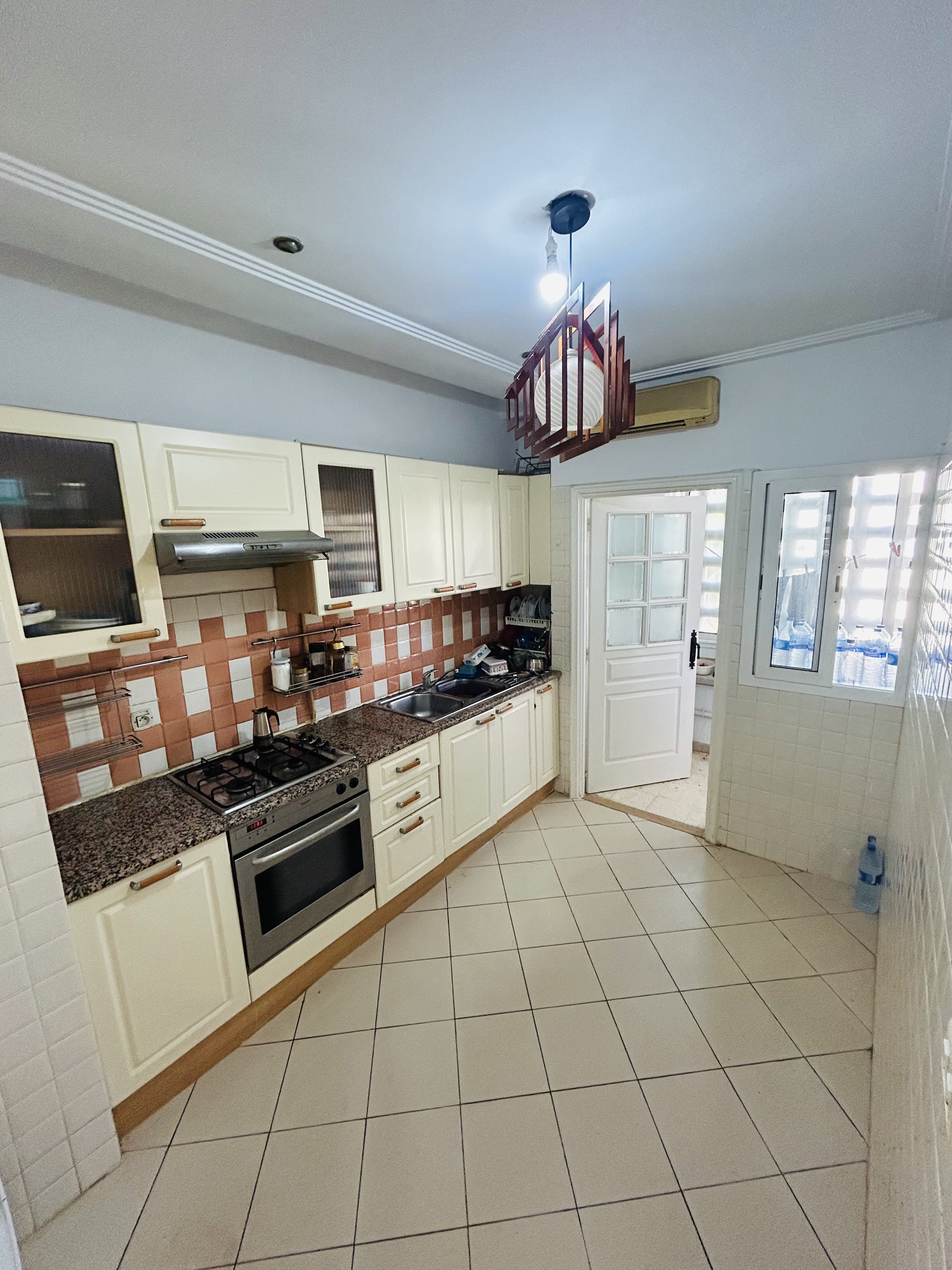 La Soukra La Soukra Location Appart. 4 pices S 3 spacieux sokra cote tijari
