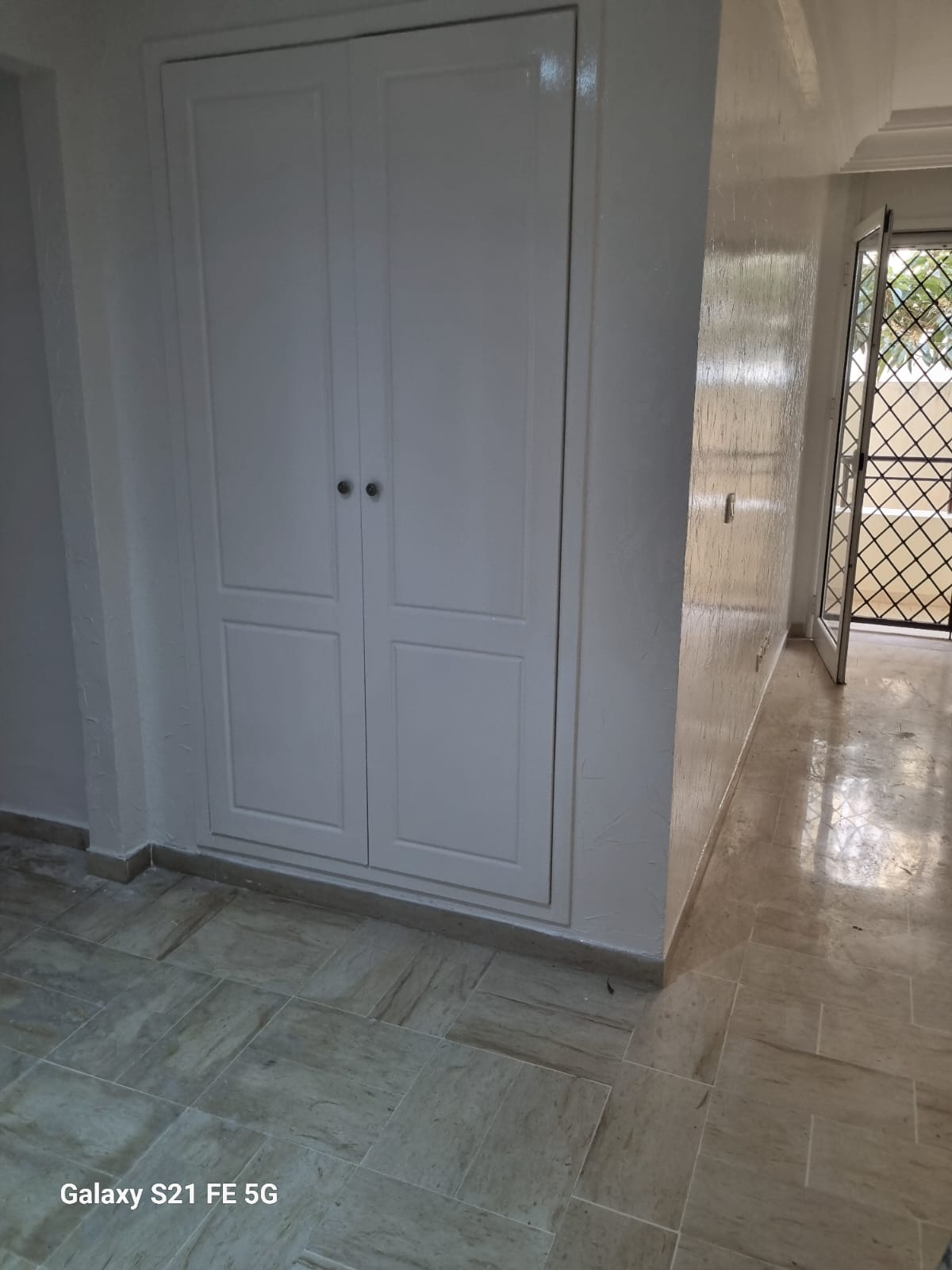 La Soukra Cite Hedi Nouira Location Appart. 3 pices Magnifique appartement propre et tout confort