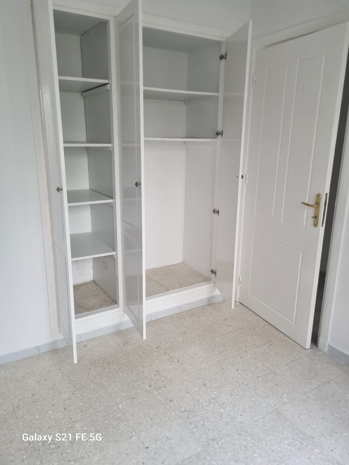 La Soukra Cite Hedi Nouira Location Appart. 3 pices Magnifique appartement propre et tout confort