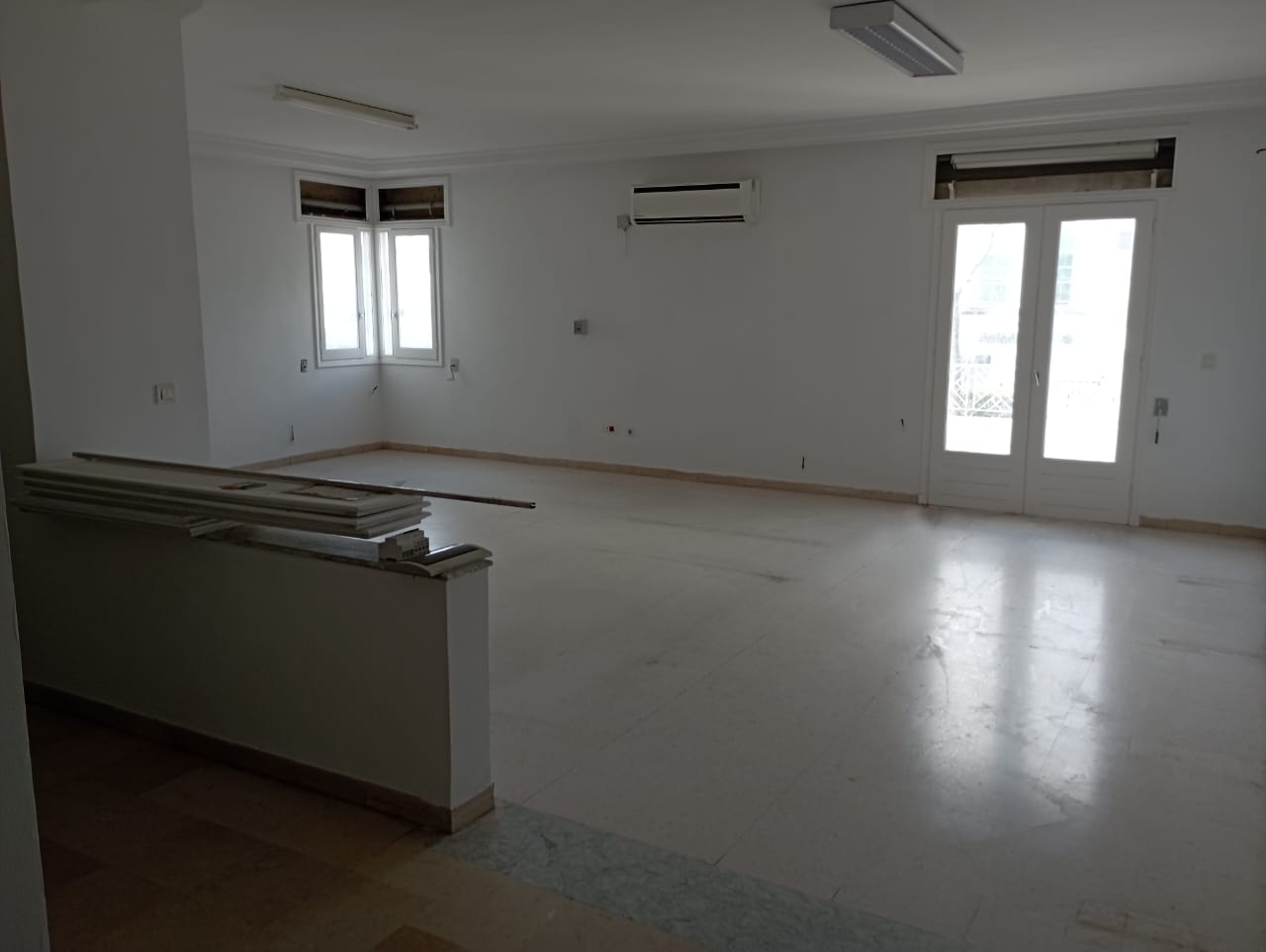 Ben Arous Ben Arous Location Appart. 2 pices Bureau h2 avec os  ben arous
