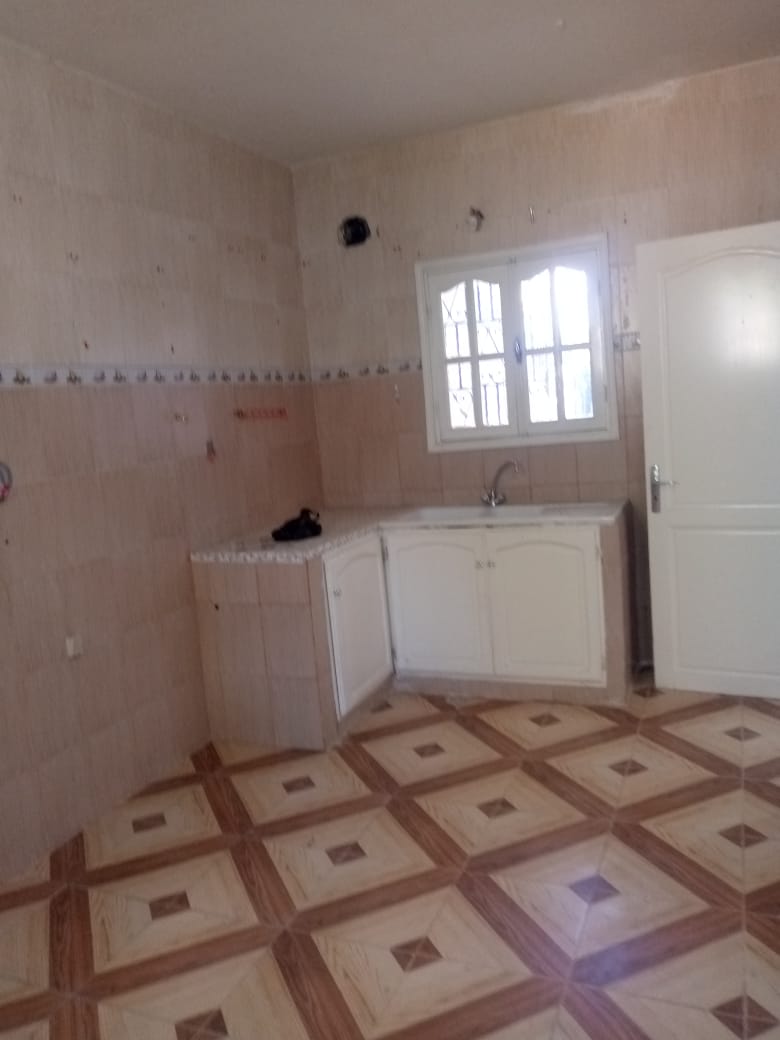 Jebel Jelloud Cite Thameur Vente Maisons Maison avec 2 appartements