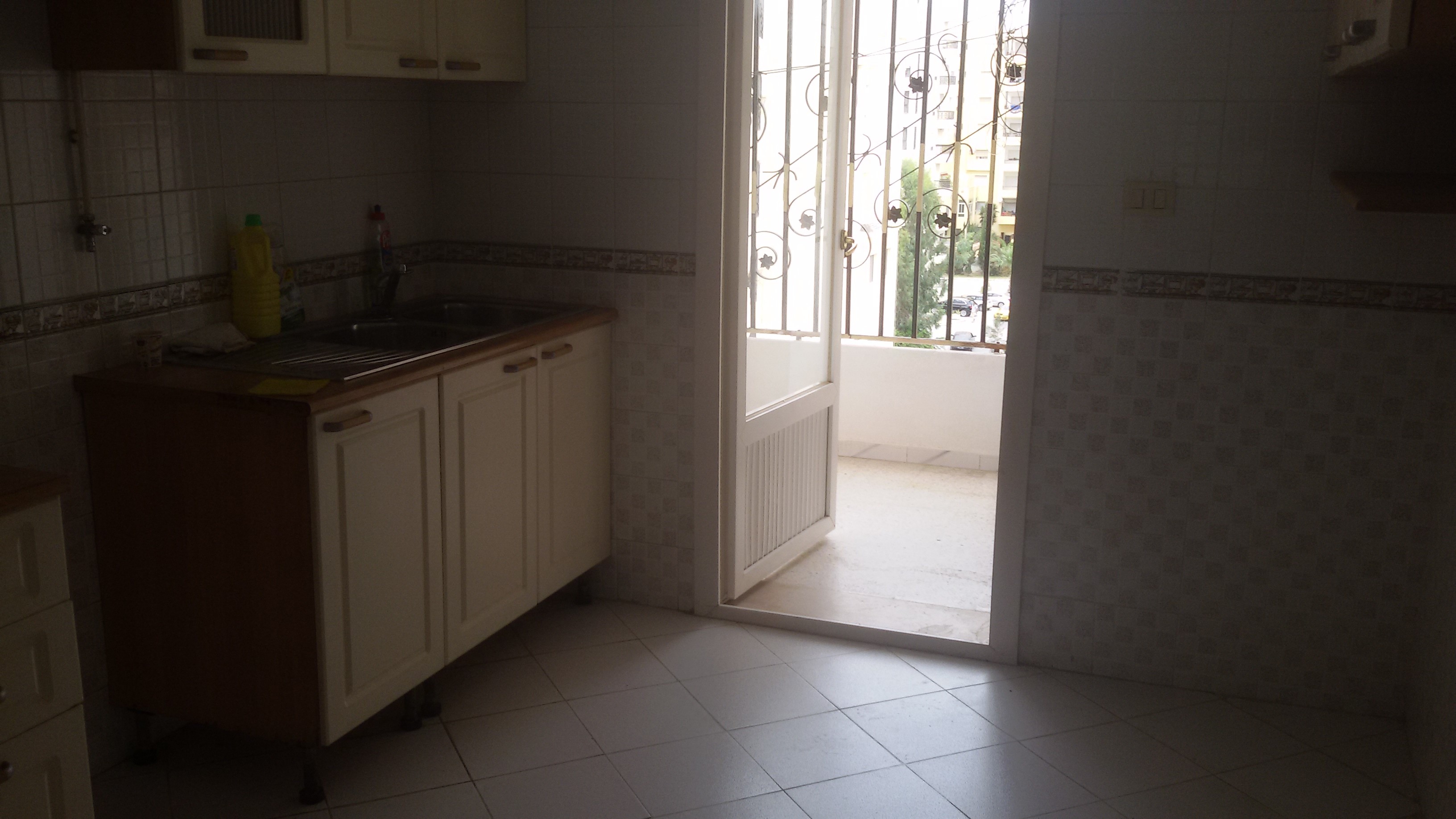 Ain Zaghouan Ain Zaghouan Location Appart. 4 pices S 3 cite wahat