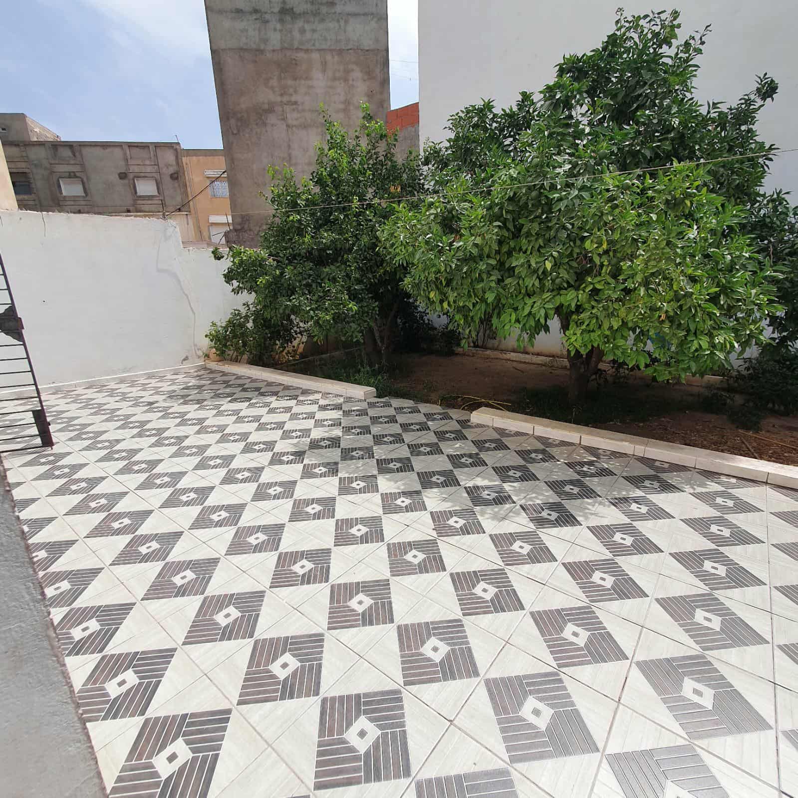Menzel Temime Menzel Temime Vente Maisons Belle maison au rez de chausse avec jardin