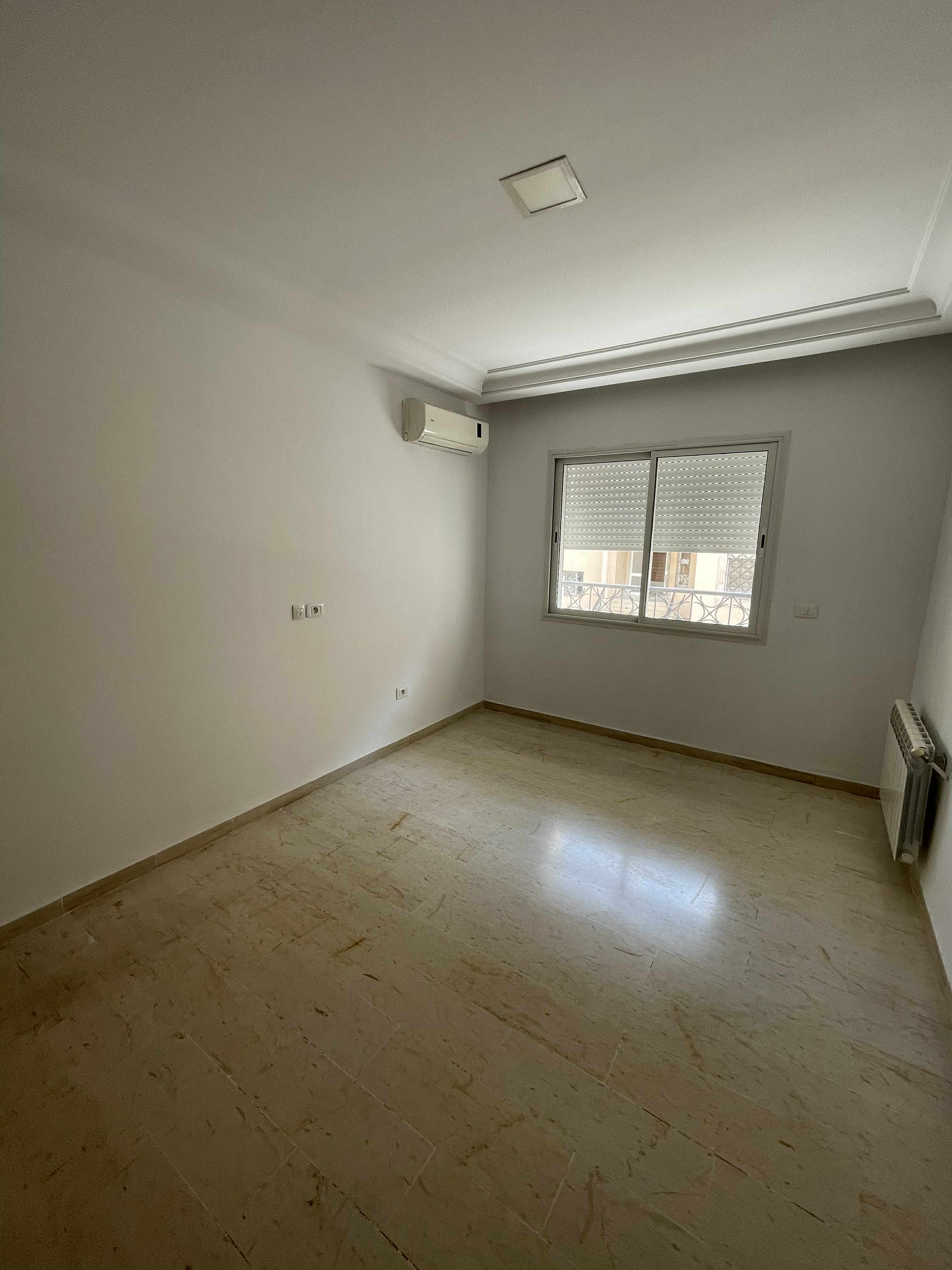 Ariana Ville Cite Ennasr 2 Vente Appart. 4 pices Appartement  ennaser 2