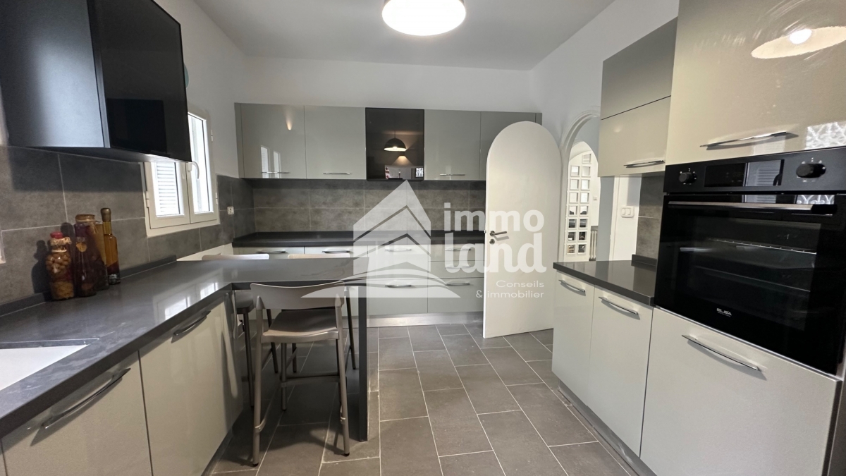 La Marsa Cite El Mhiri Location Maisons Villa sur deux niveaux  la marsa ville