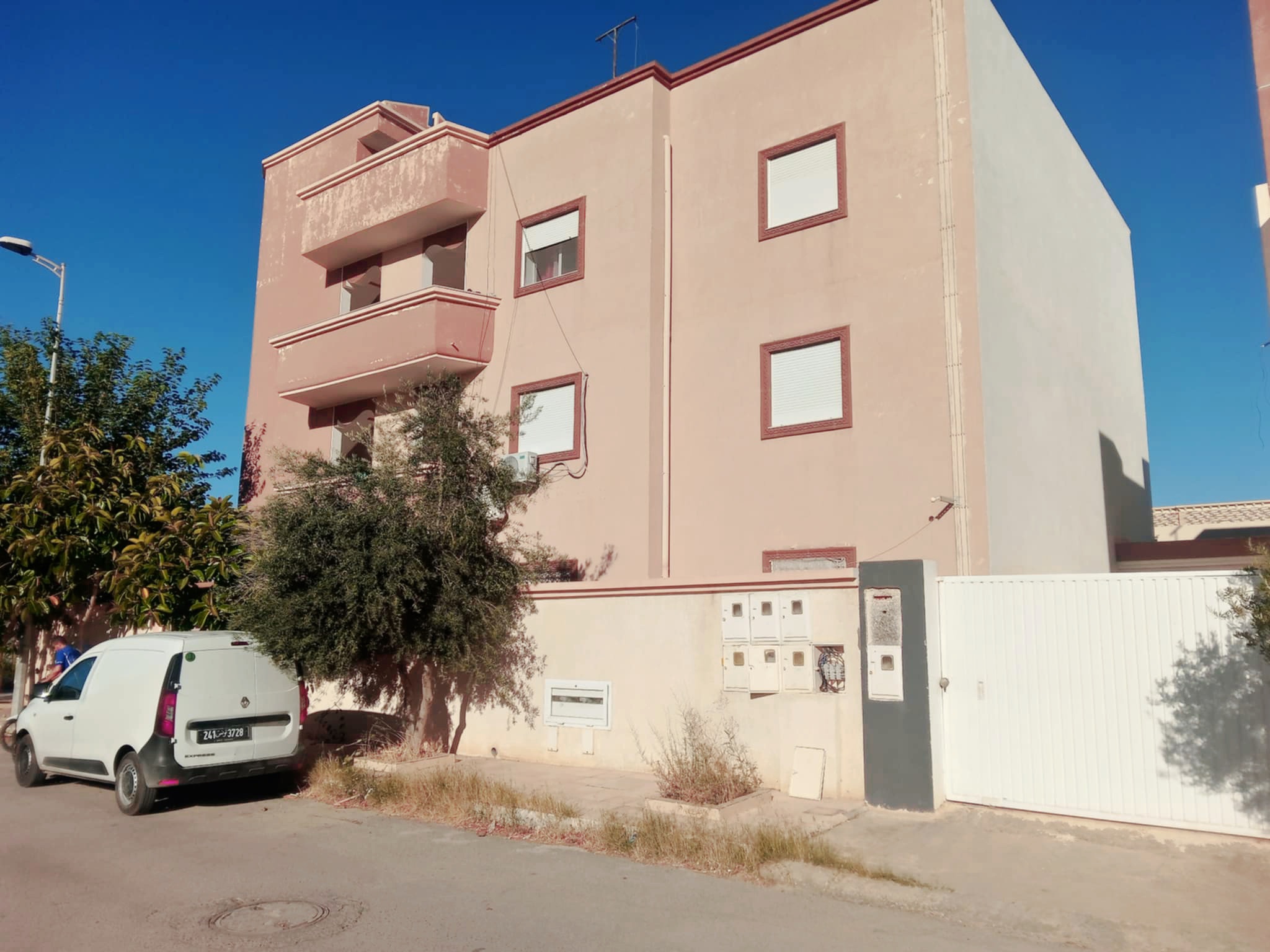 Hammam Chatt Borj Cedria Vente Maisons Immeuble rsidentiel de six apartments