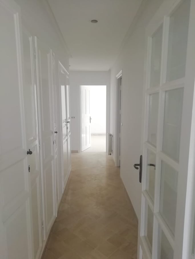 Ariana Ville Cite Ennasr 2 Location Appart. 5 pices+ Ennasr 2 spacieux appt s3 cot collge