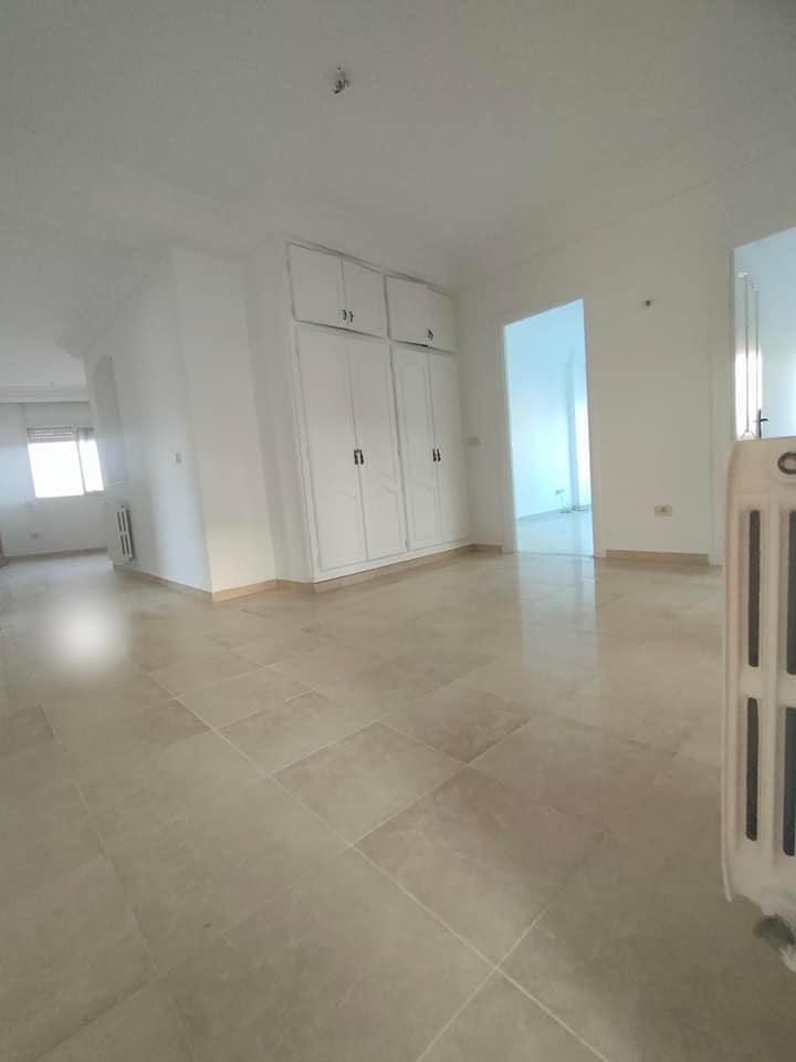 Ariana Ville Cite Ennasr 2 Location Maisons Spacieux etage de villa s4  ennasr