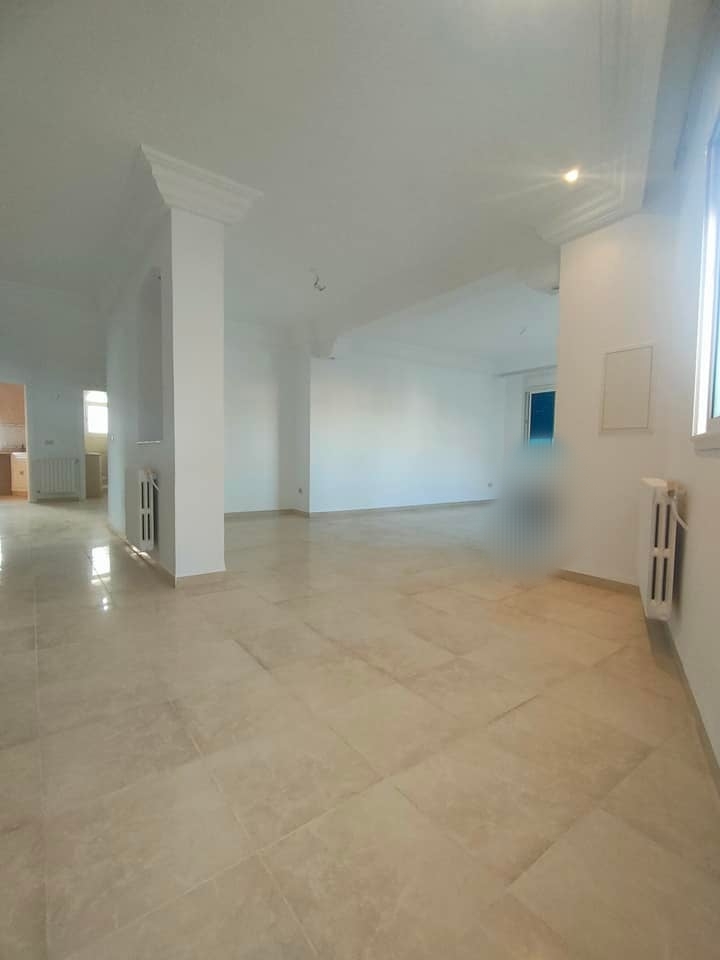 Ariana Ville Cite Ennasr 2 Location Maisons Spacieux etage de villa s4  ennasr