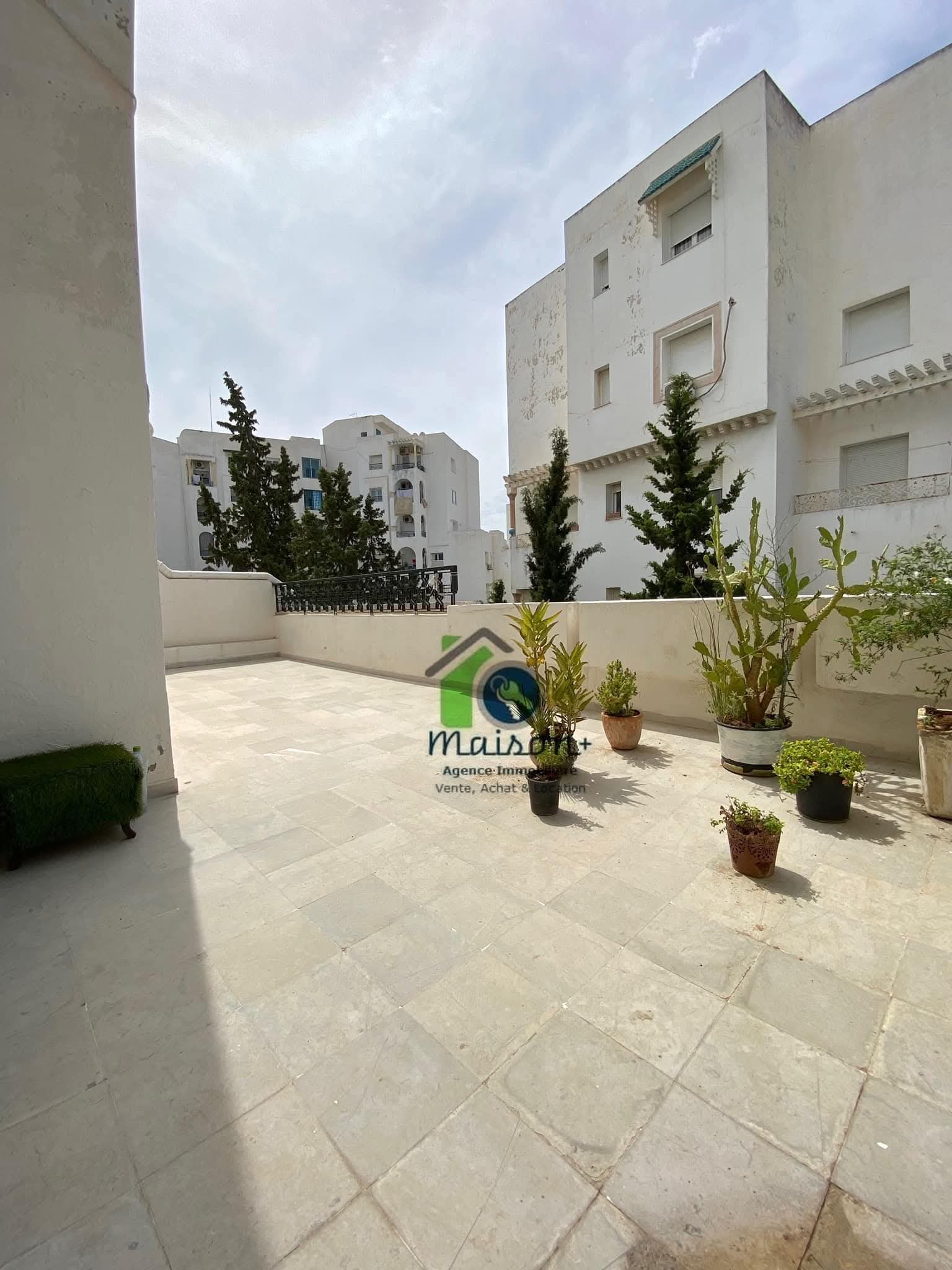 Ariana Ville Cite Ennasr 2 Vente Appart. 5 pices+ Trs spacieux appartement  cit ennaser