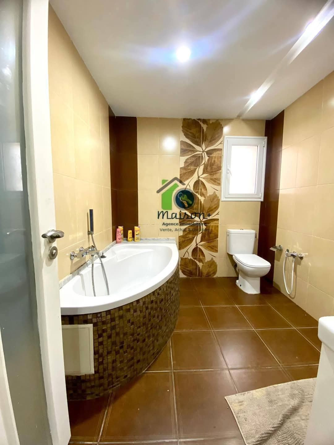 El Mourouj&nbsp;El Mourouj&nbsp;Vente&nbsp;Maisons&nbsp;Tr�s belle villa haut standing