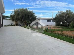 Sousse Jaouhara Khezama Ouest Location Maisons Etage de villa neuf  a  ref82a