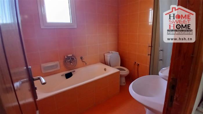 Carthage Salambo Location Maisons Etage de villa meubl solina  salambo