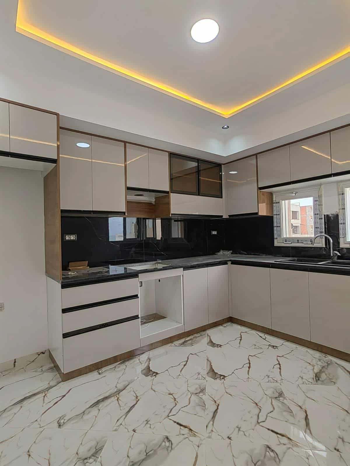 Hammam El Ghezaz Ezzahra Vente Duplex Des appartements  ezzahra hammem ghzez