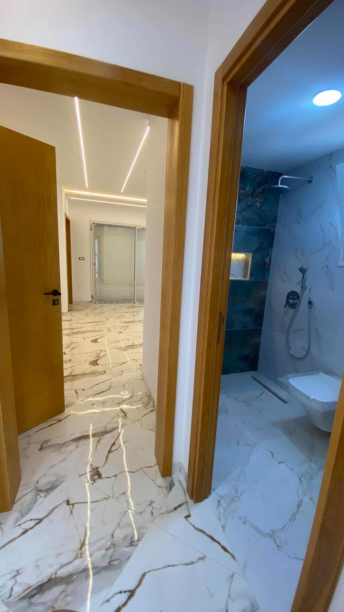 Hammam El Ghezaz Ezzahra Vente Duplex Des appartements  ezzahra hammem ghzez