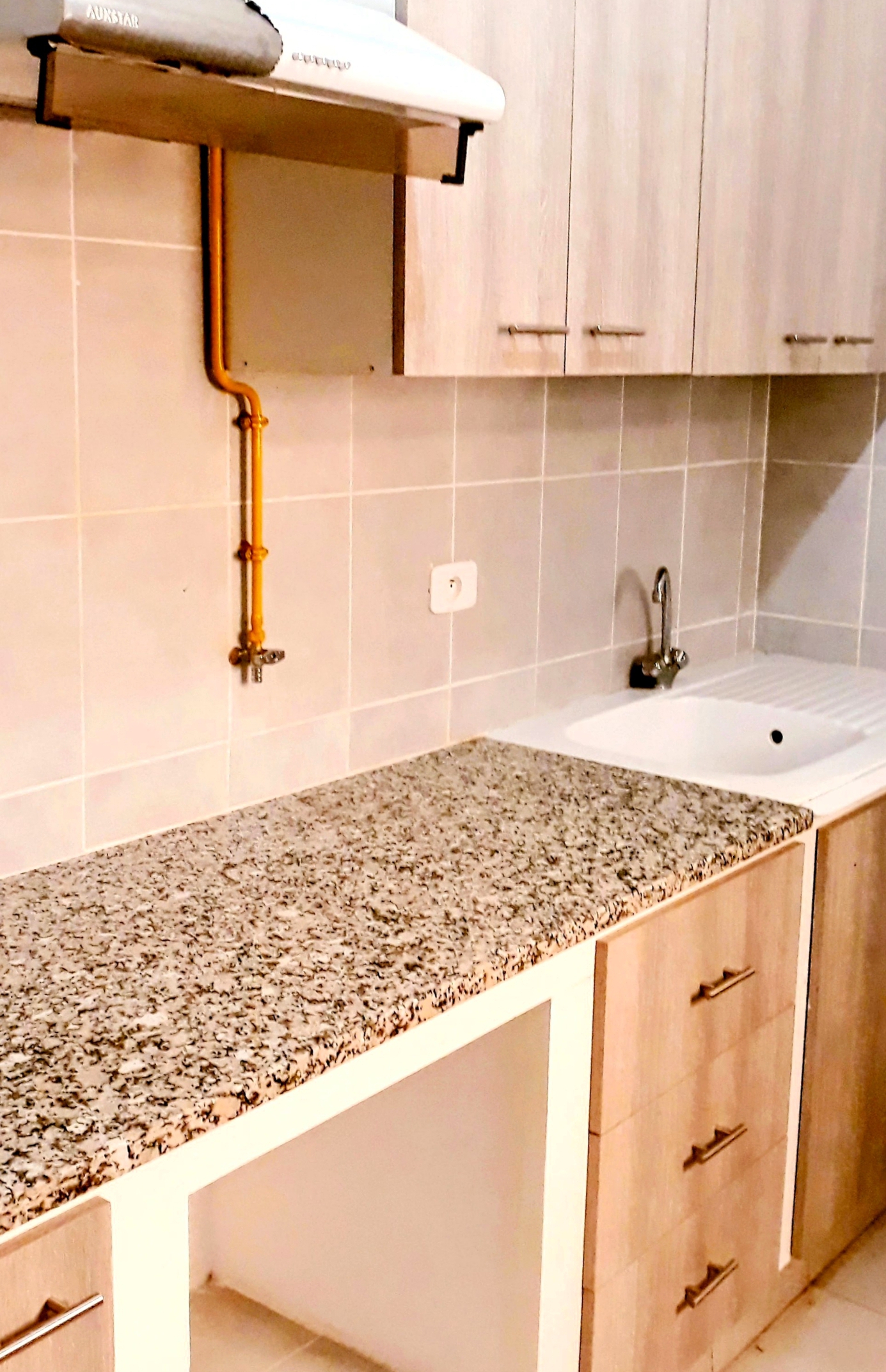 Rades Cite Taieb Mhiri 3 Location Appart. 1 pice Appartement s1