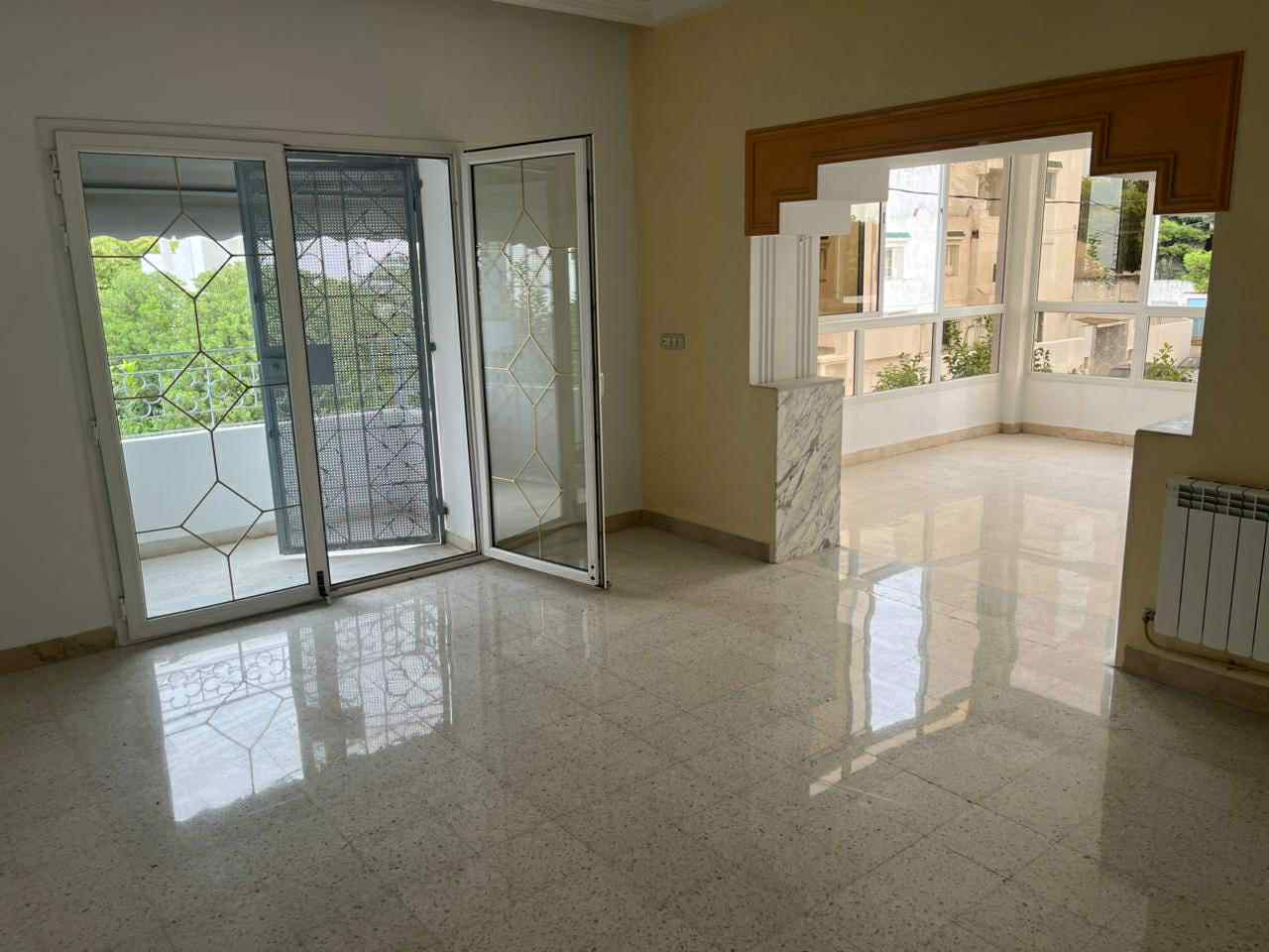 El Menzah El Menzah 4 Location Appart. 4 pices Etage de villa s3  menzah 4
