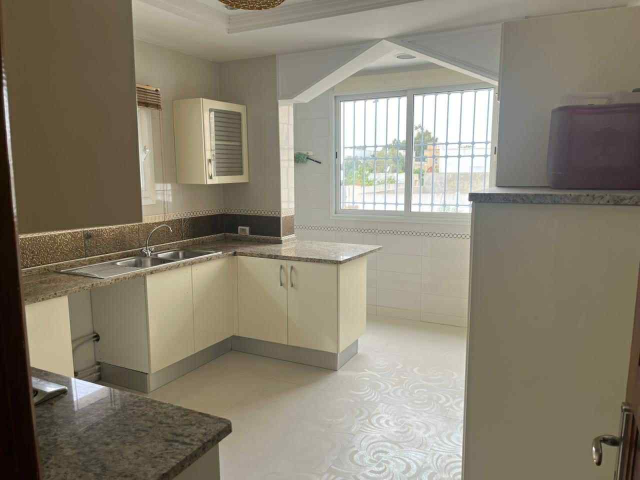 El Menzah El Menzah 4 Location Appart. 4 pices Etage de villa s3  menzah 4