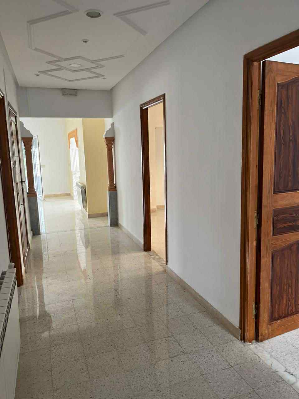 El Menzah El Menzah 4 Location Appart. 4 pices Etage de villa s3  menzah 4