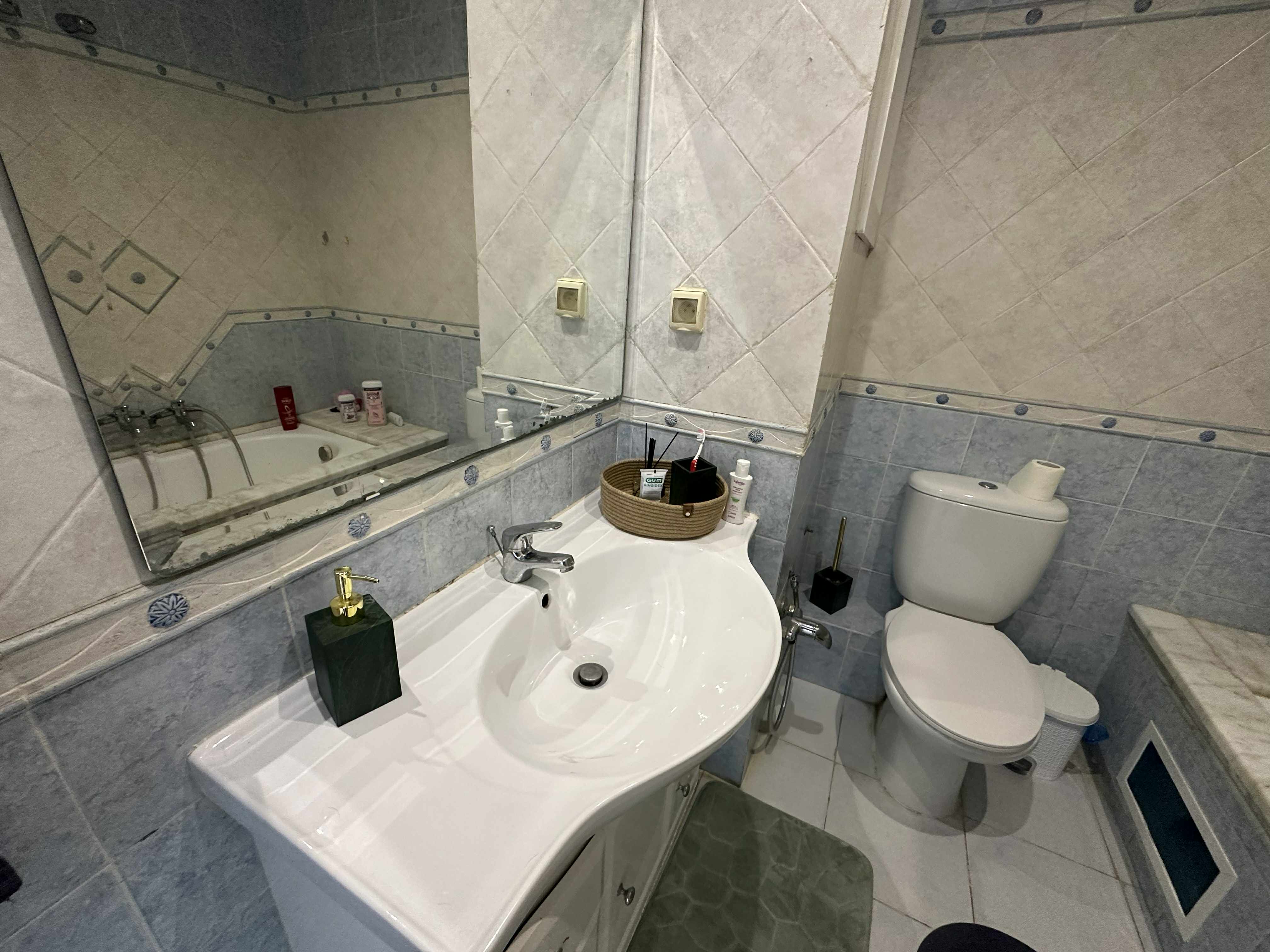 Ariana Ville El Menzah 7 Location Appart. 4 pices Appart s3  menzah 7bis